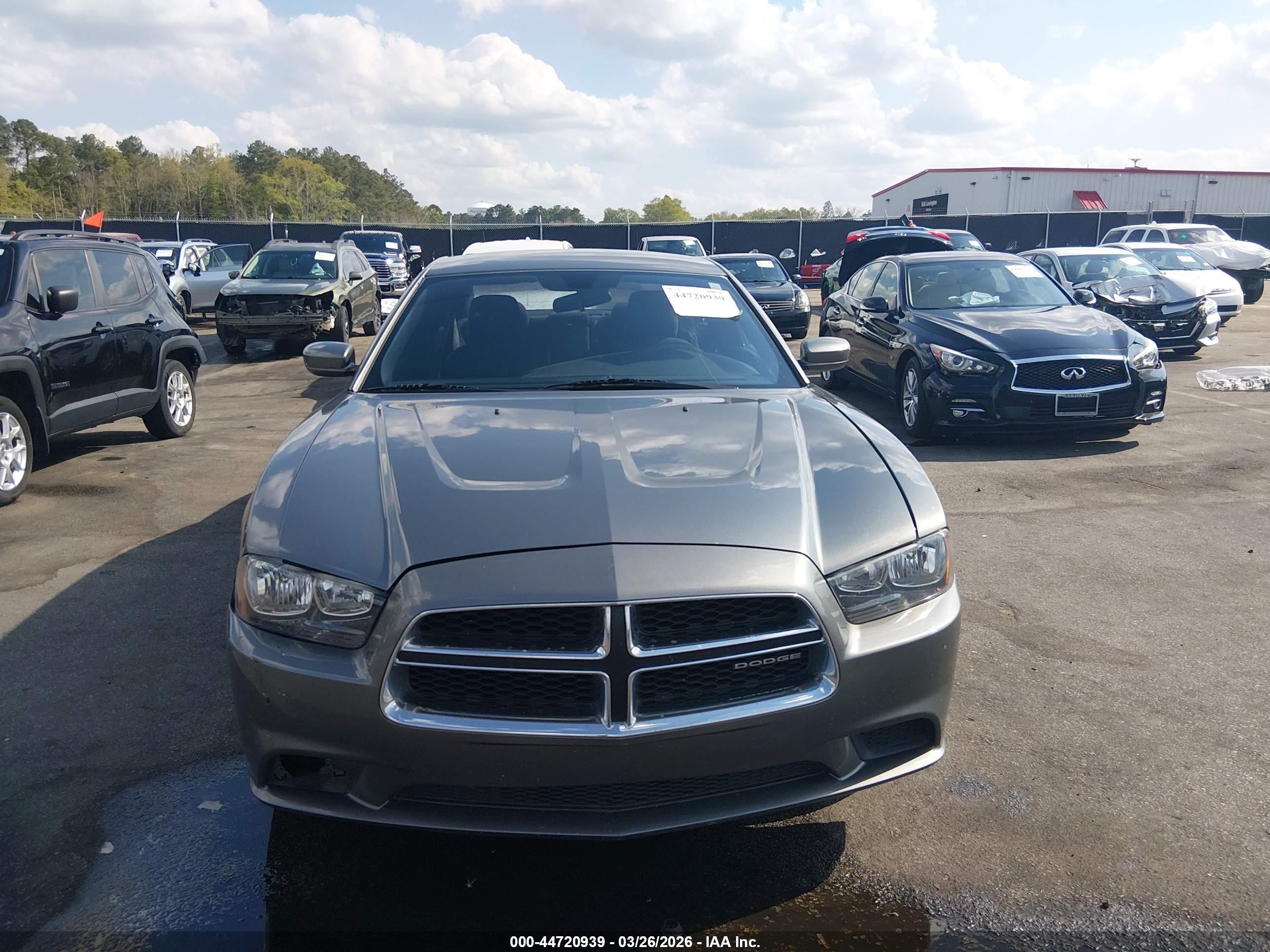 2011 Dodge Charger   Серый vin: 2B3CL3CG4BH577130