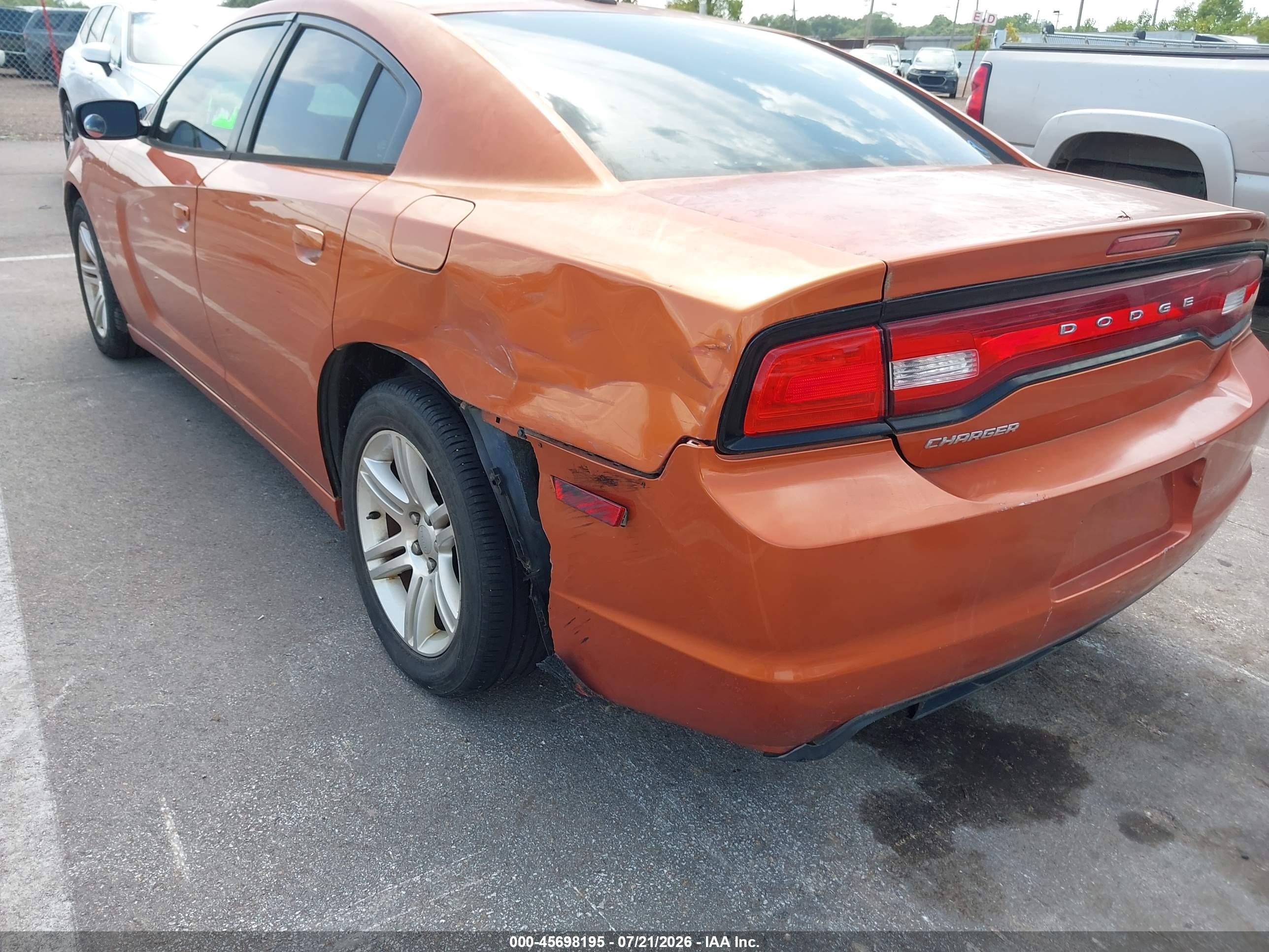 2011 Dodge Charger   Оранжевый vin: 2B3CL3CG4BH606612