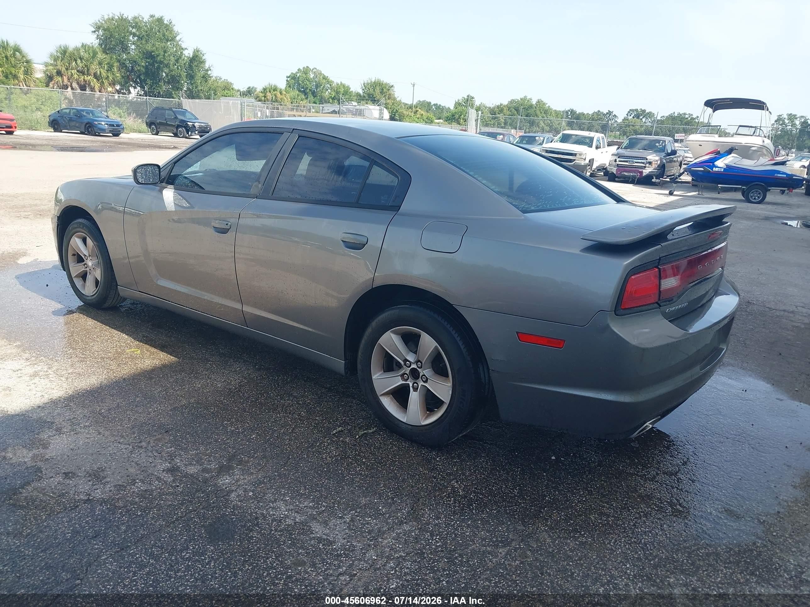 2011 Dodge Charger   Gray vin: 2B3CL3CG4BH607517