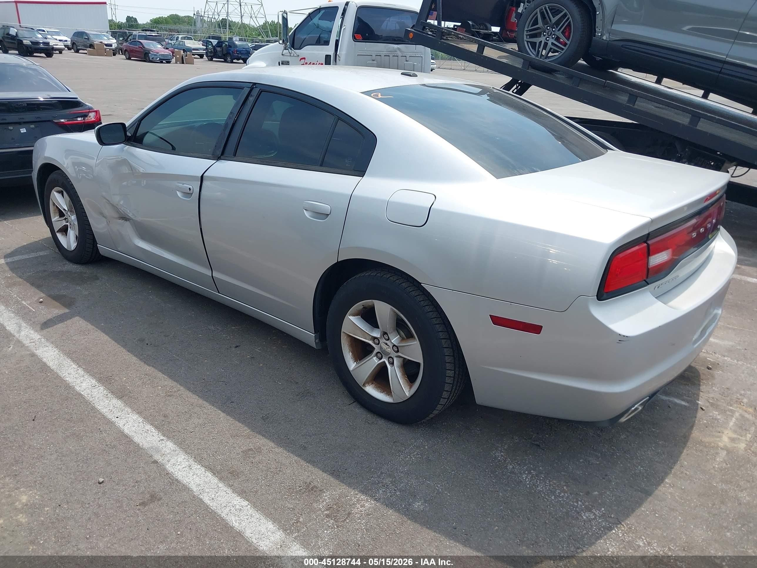 2011 Dodge Charger   Gray vin: 2B3CL3CG4BH614872