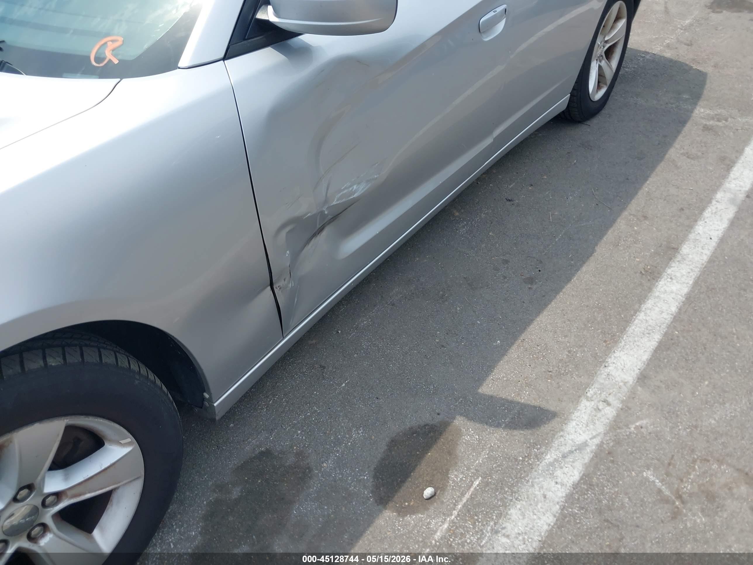 2011 Dodge Charger   Gray vin: 2B3CL3CG4BH614872