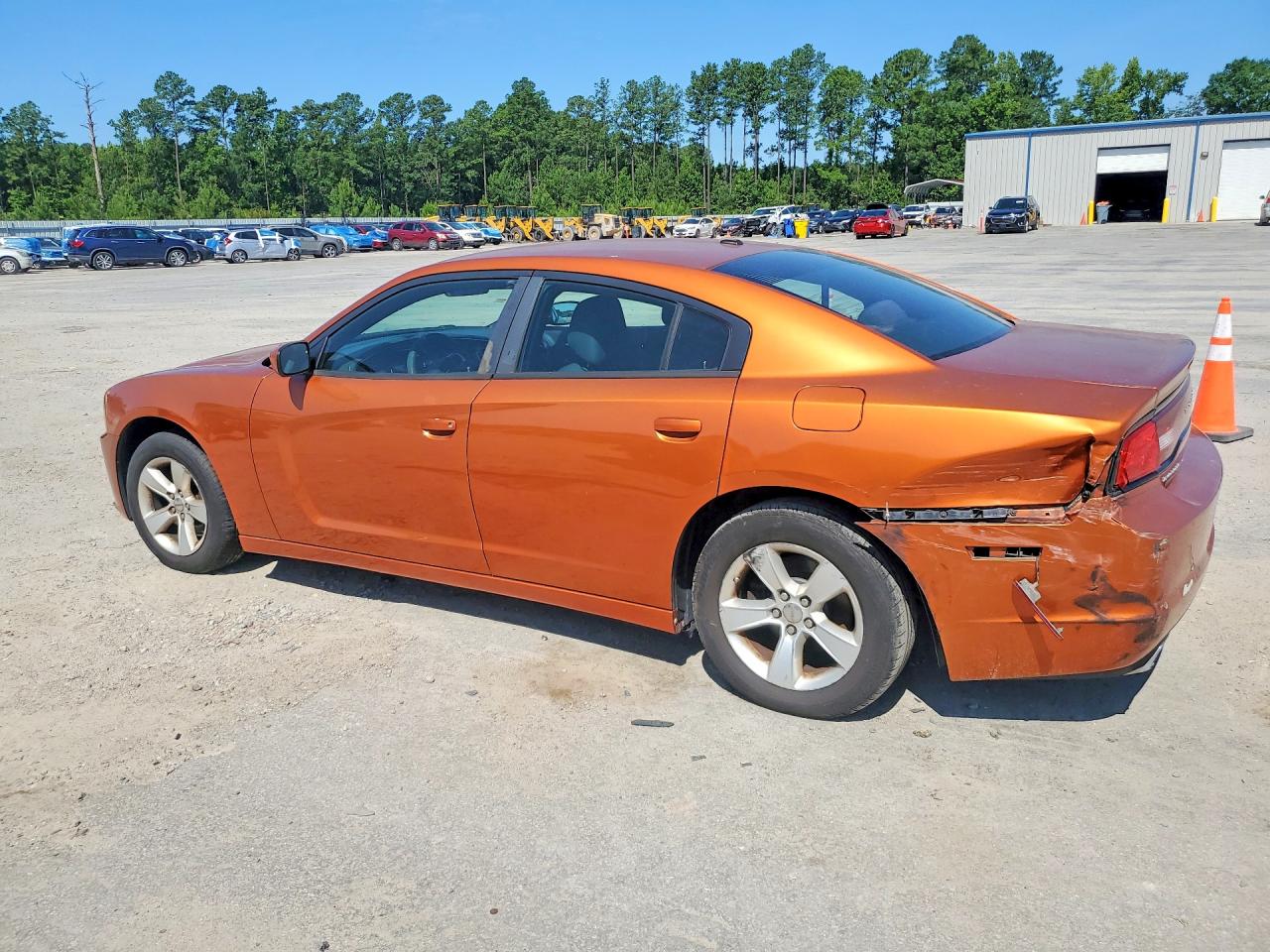 2011 Dodge Charger Orange vin: 2B3CL3CG5BH541205