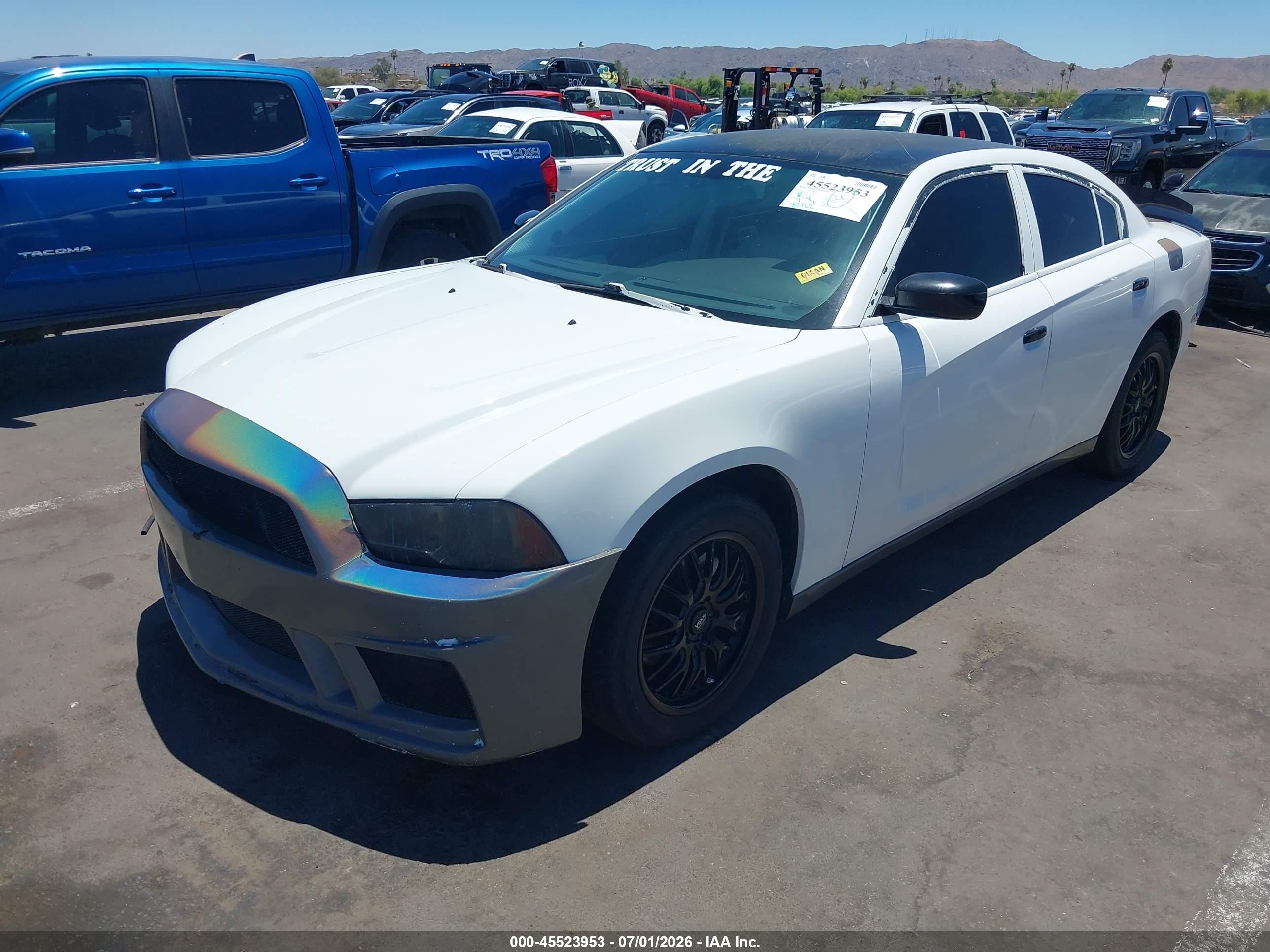 2011 Dodge Charger   White vin: 2B3CL3CG5BH545108