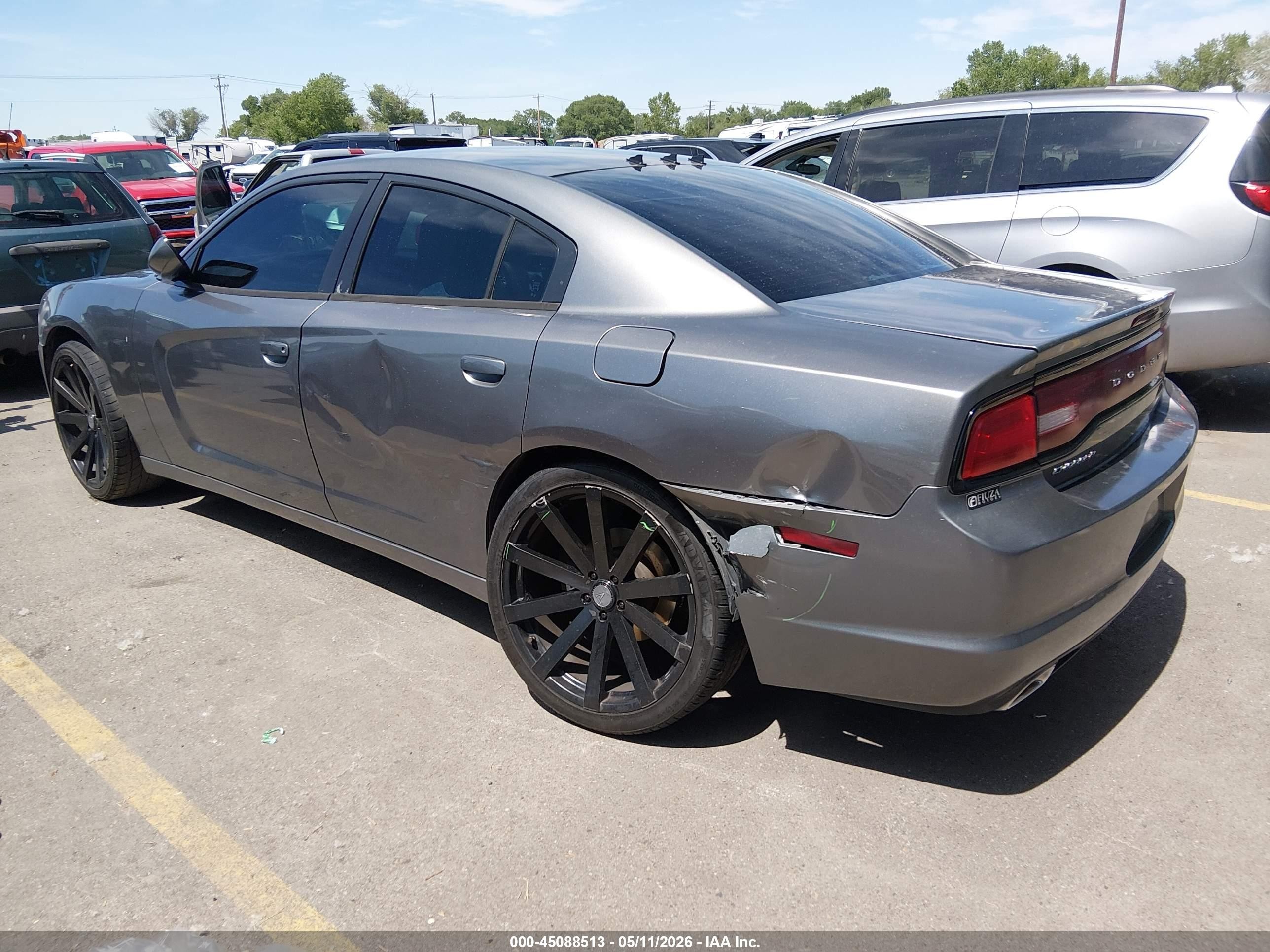 2011 Dodge Charger   Gray vin: 2B3CL3CG5BH553337