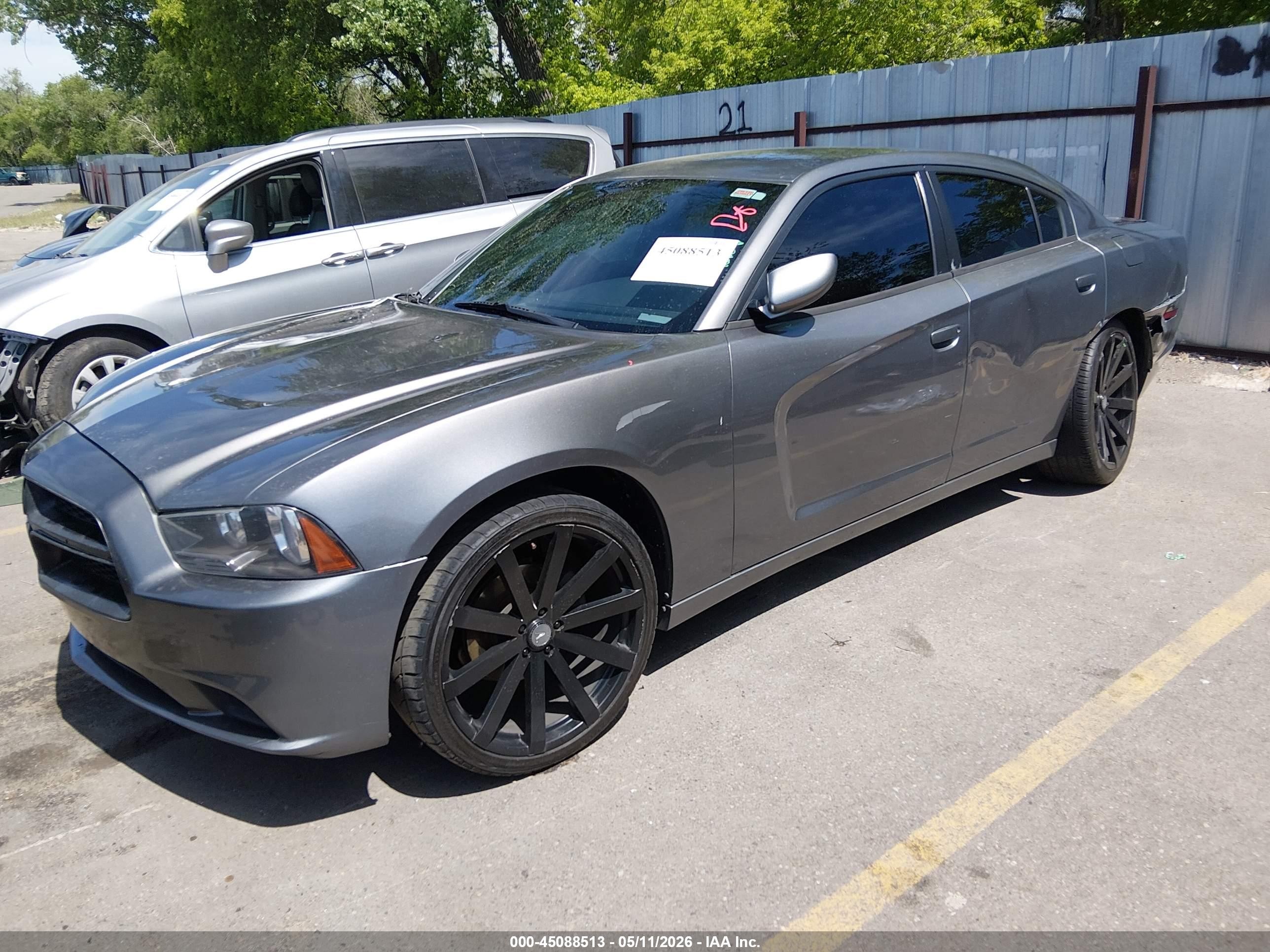 2011 Dodge Charger   Gray vin: 2B3CL3CG5BH553337