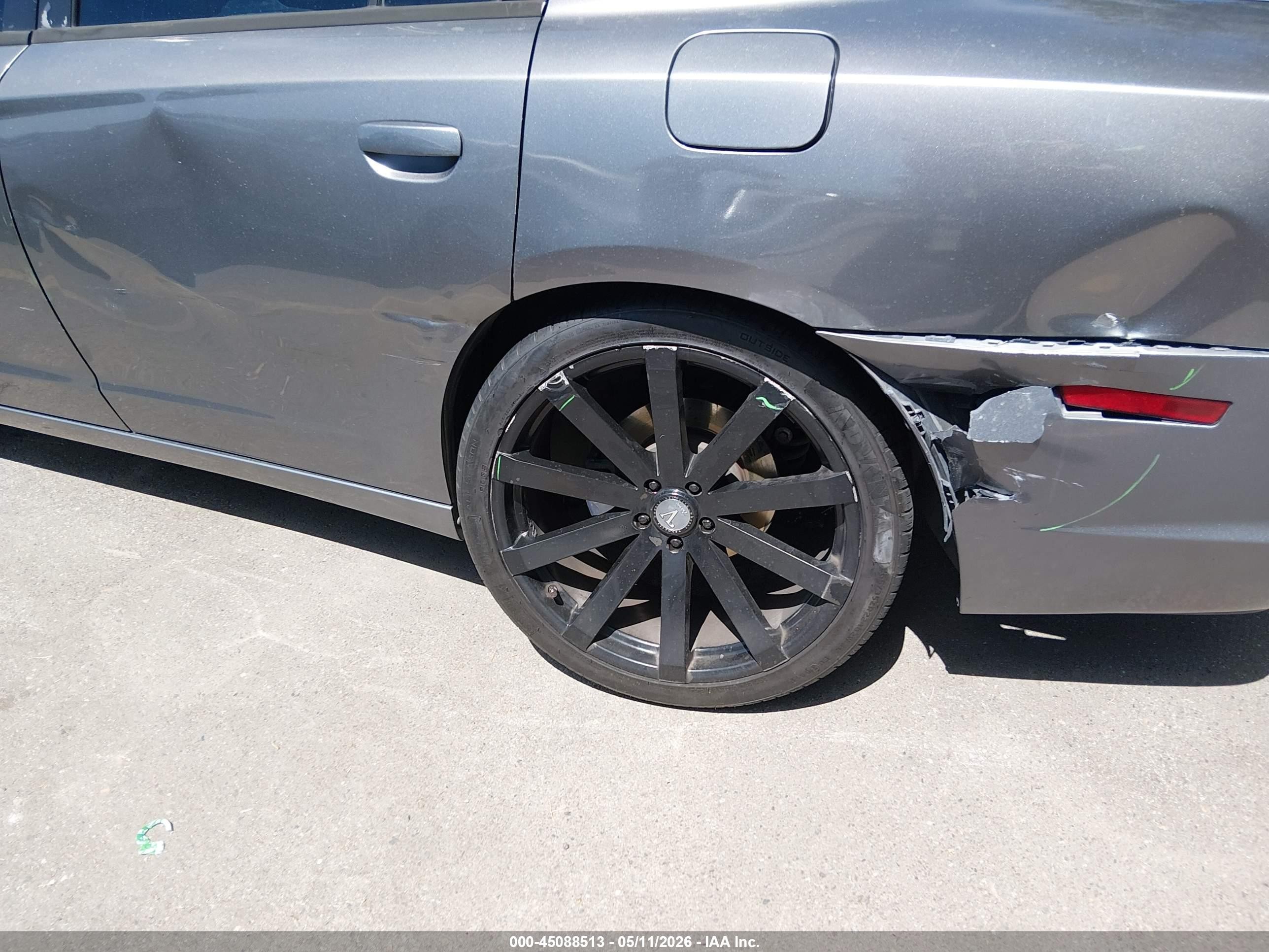 2011 Dodge Charger   Gray vin: 2B3CL3CG5BH553337