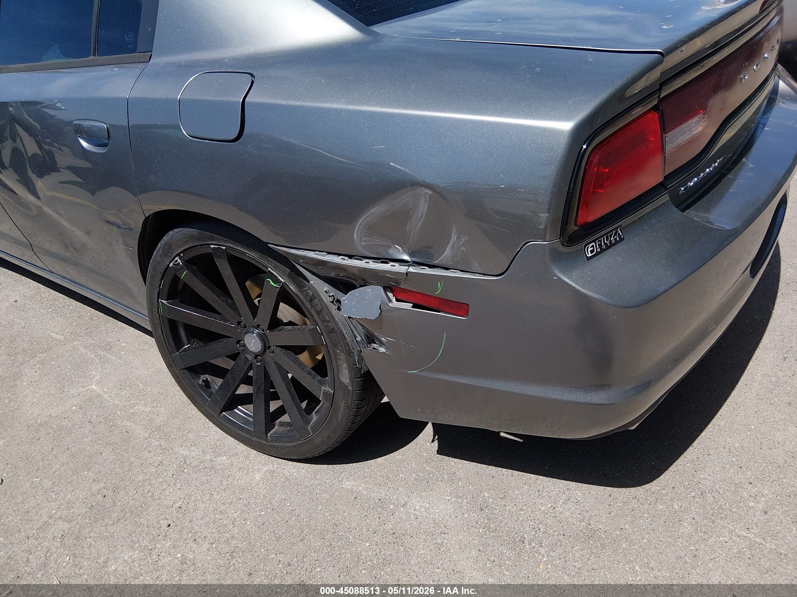2011 Dodge Charger   Gray vin: 2B3CL3CG5BH553337
