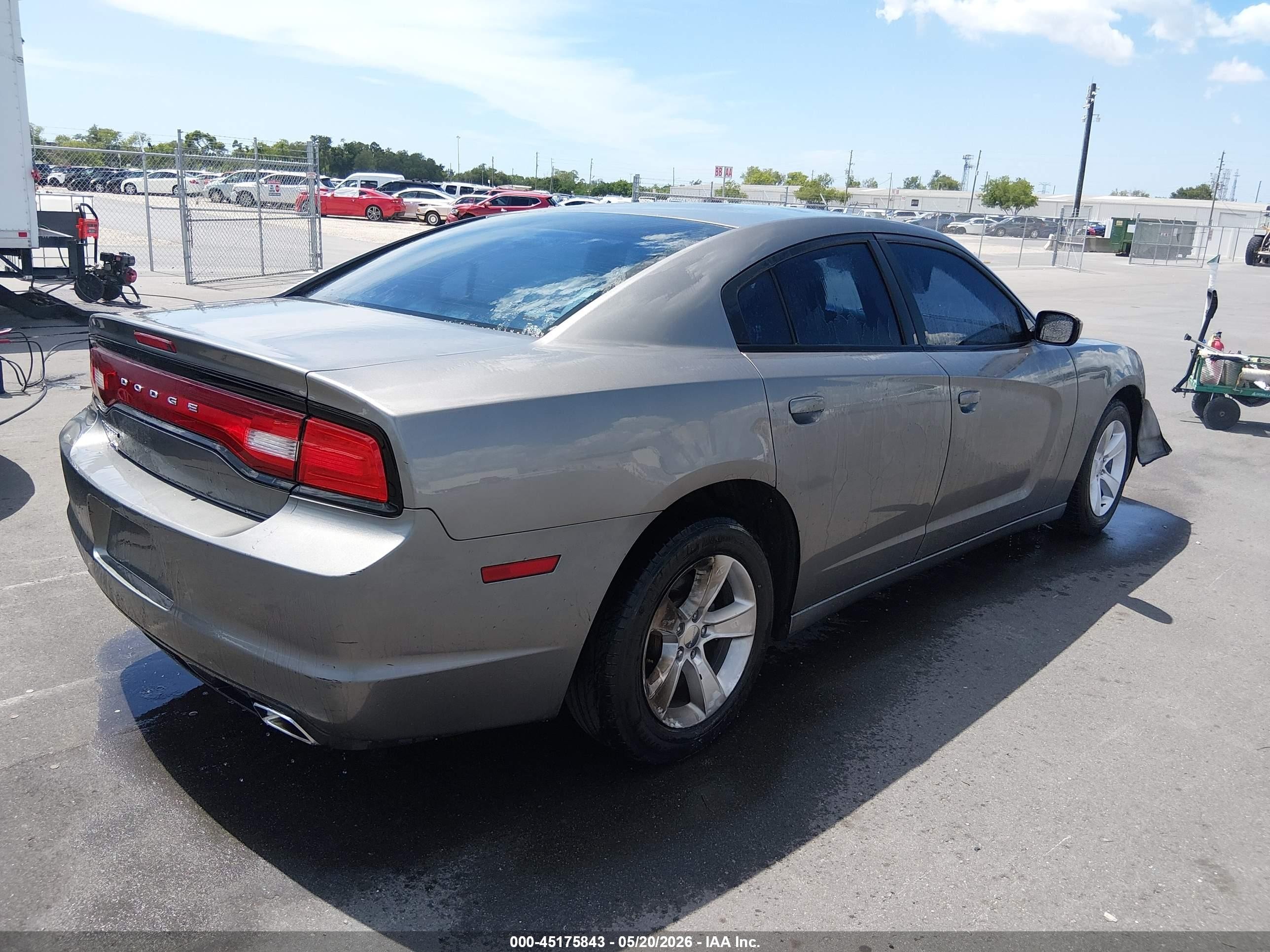 2011 Dodge Charger   Gray vin: 2B3CL3CG6BH608006