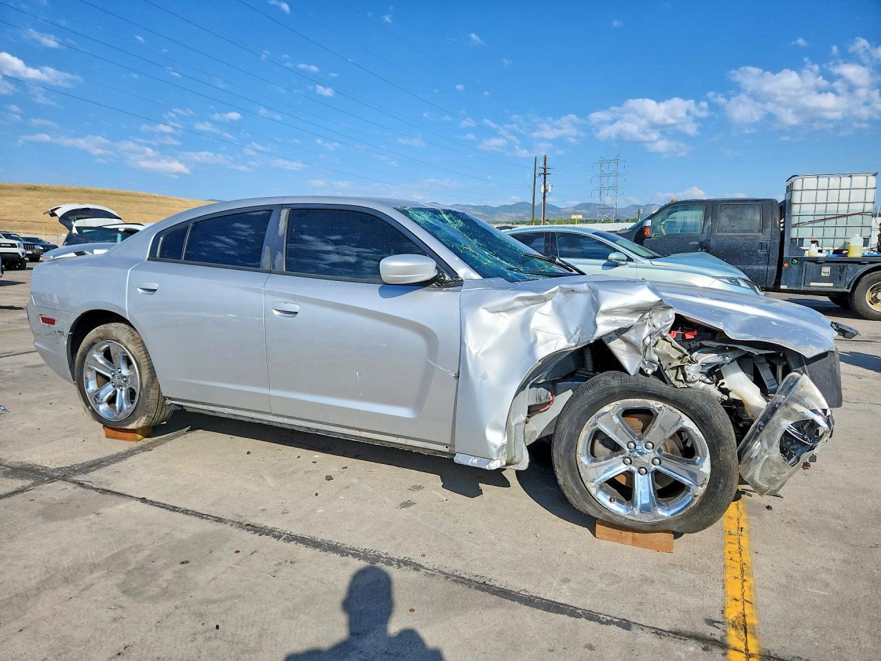 2011 Dodge Charger Серебряный vin: 2B3CL3CG6BH613562