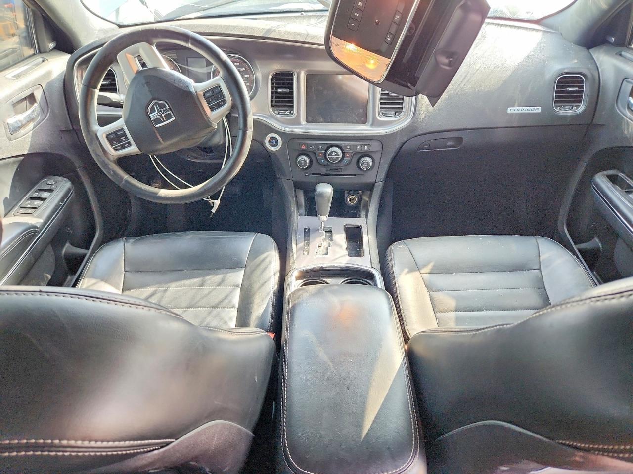 2011 Dodge Charger Серебряный vin: 2B3CL3CG6BH613562