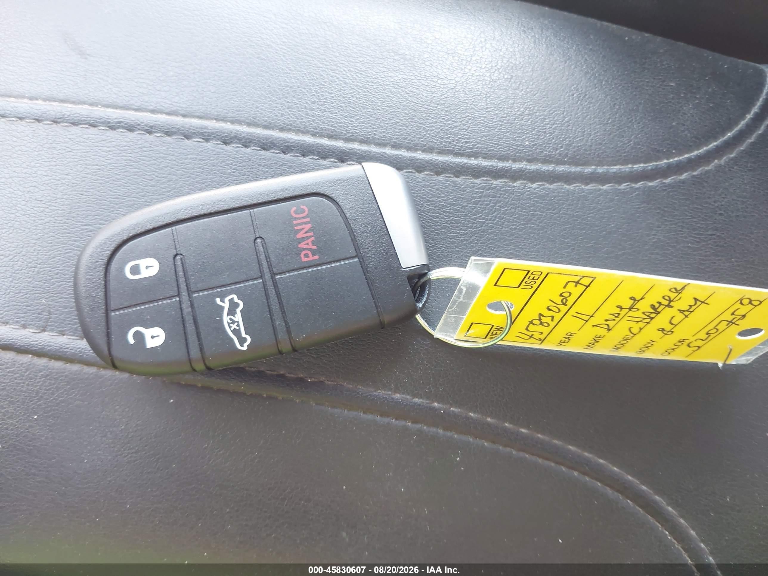 2011 Dodge Charger   Серебряный vin: 2B3CL3CG7BH520758