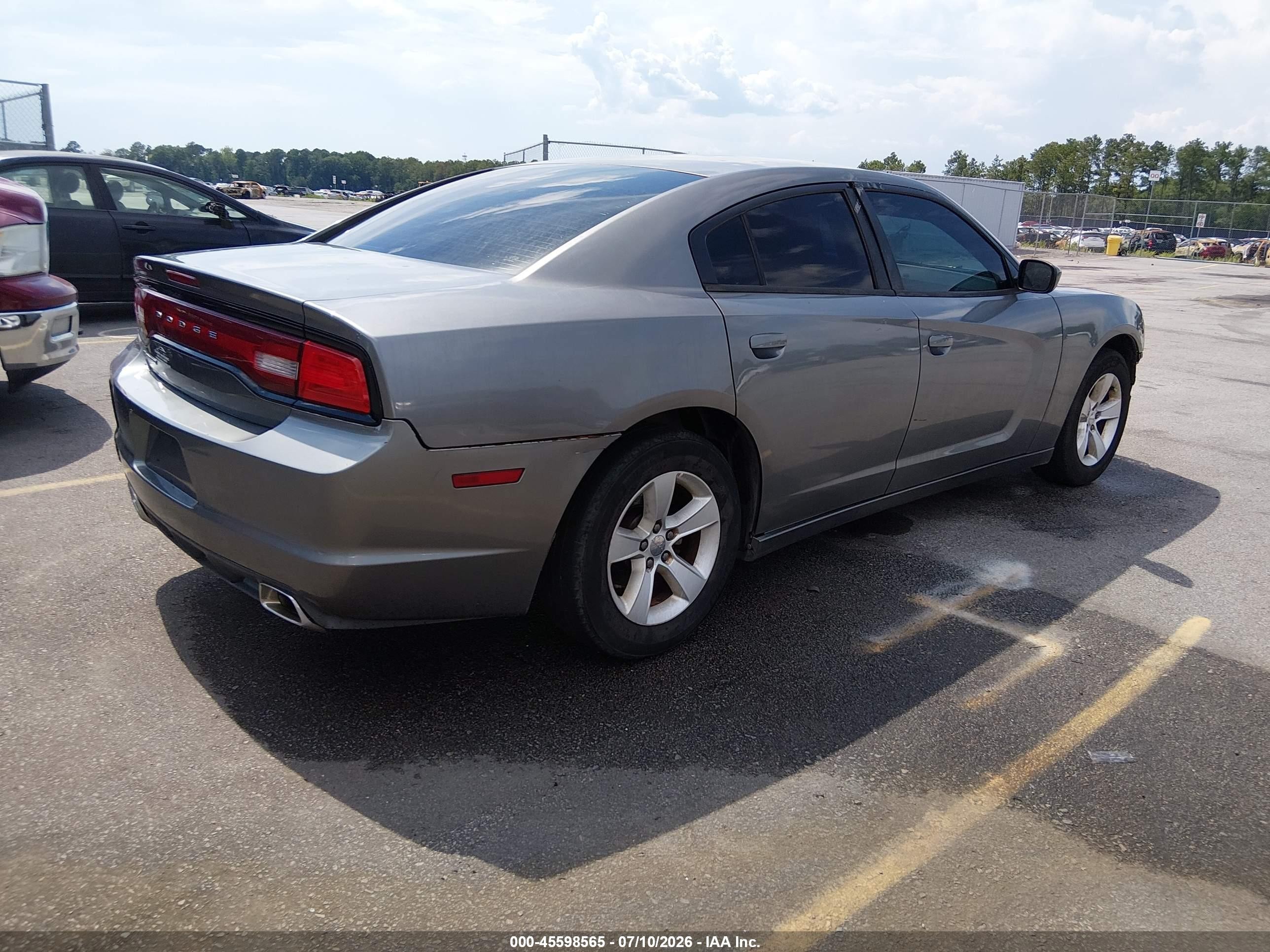 2011 Dodge Charger   Gray vin: 2B3CL3CG8BH577079