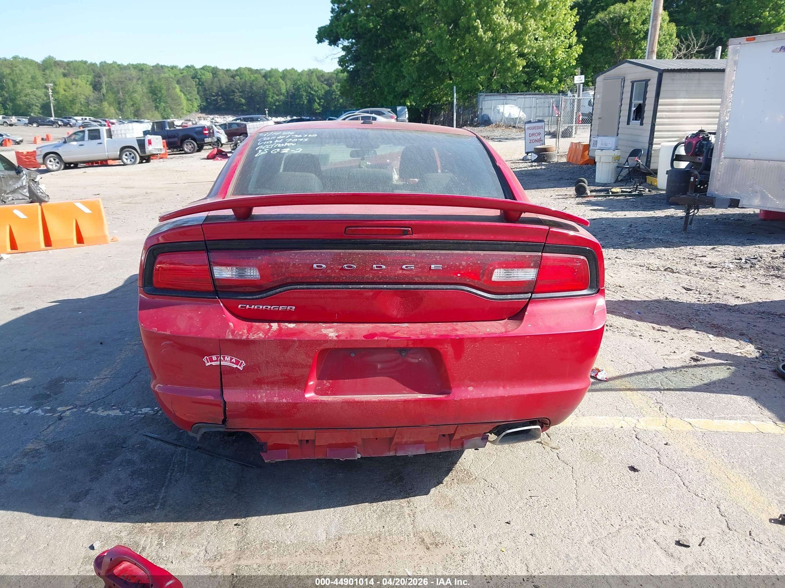 2011 Dodge Charger   Red vin: 2B3CL3CG9BH527095