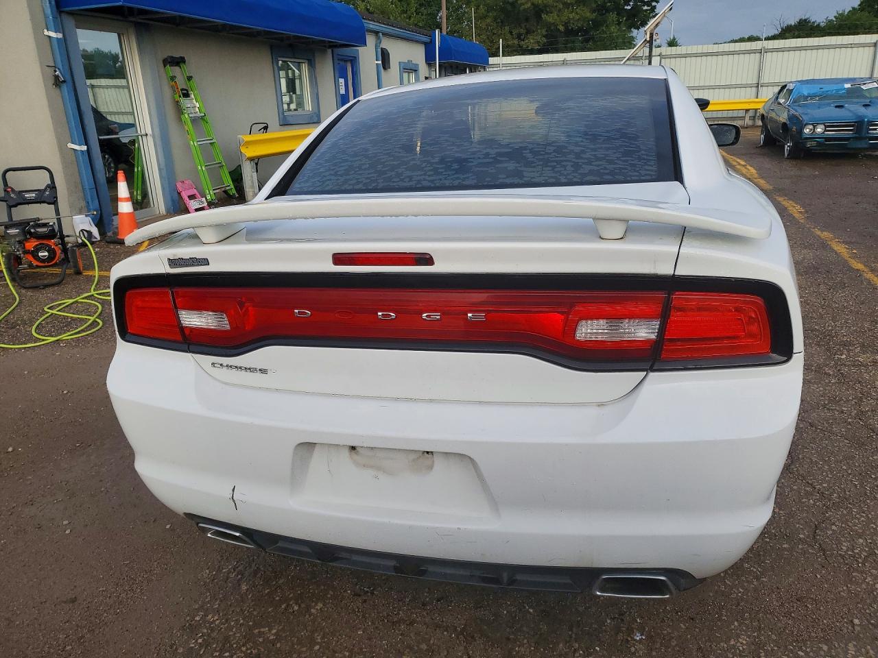 2011 Dodge Charger White vin: 2B3CL3CGXBH532290