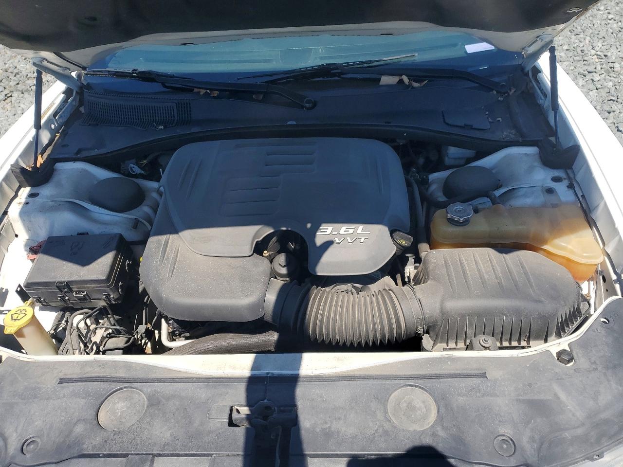 2011 Dodge Charger Белый vin: 2B3CL3CGXBH545511