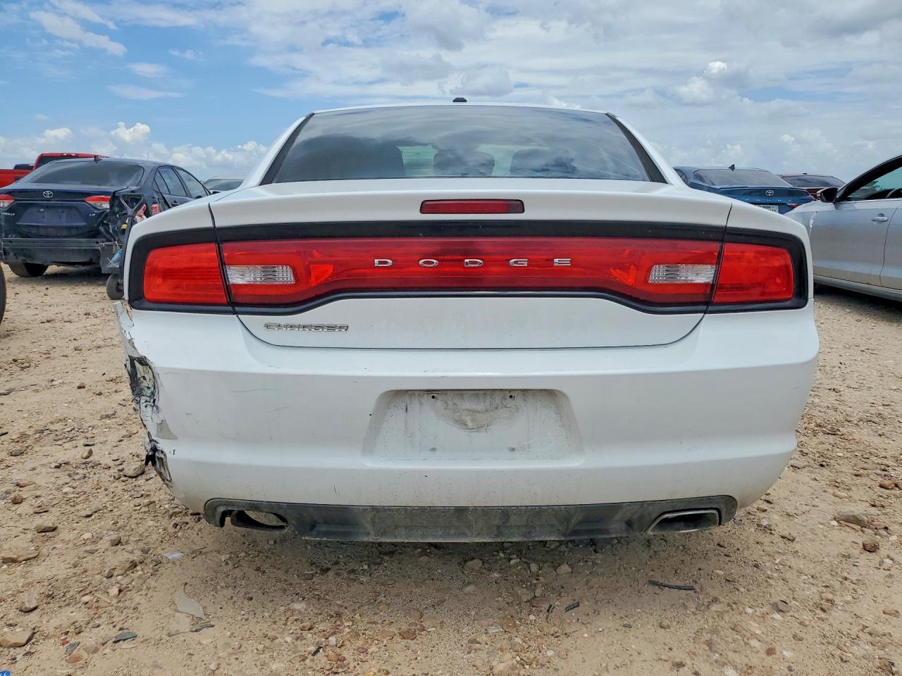 2011 Dodge Charger White vin: 2B3CL3CGXBH560171
