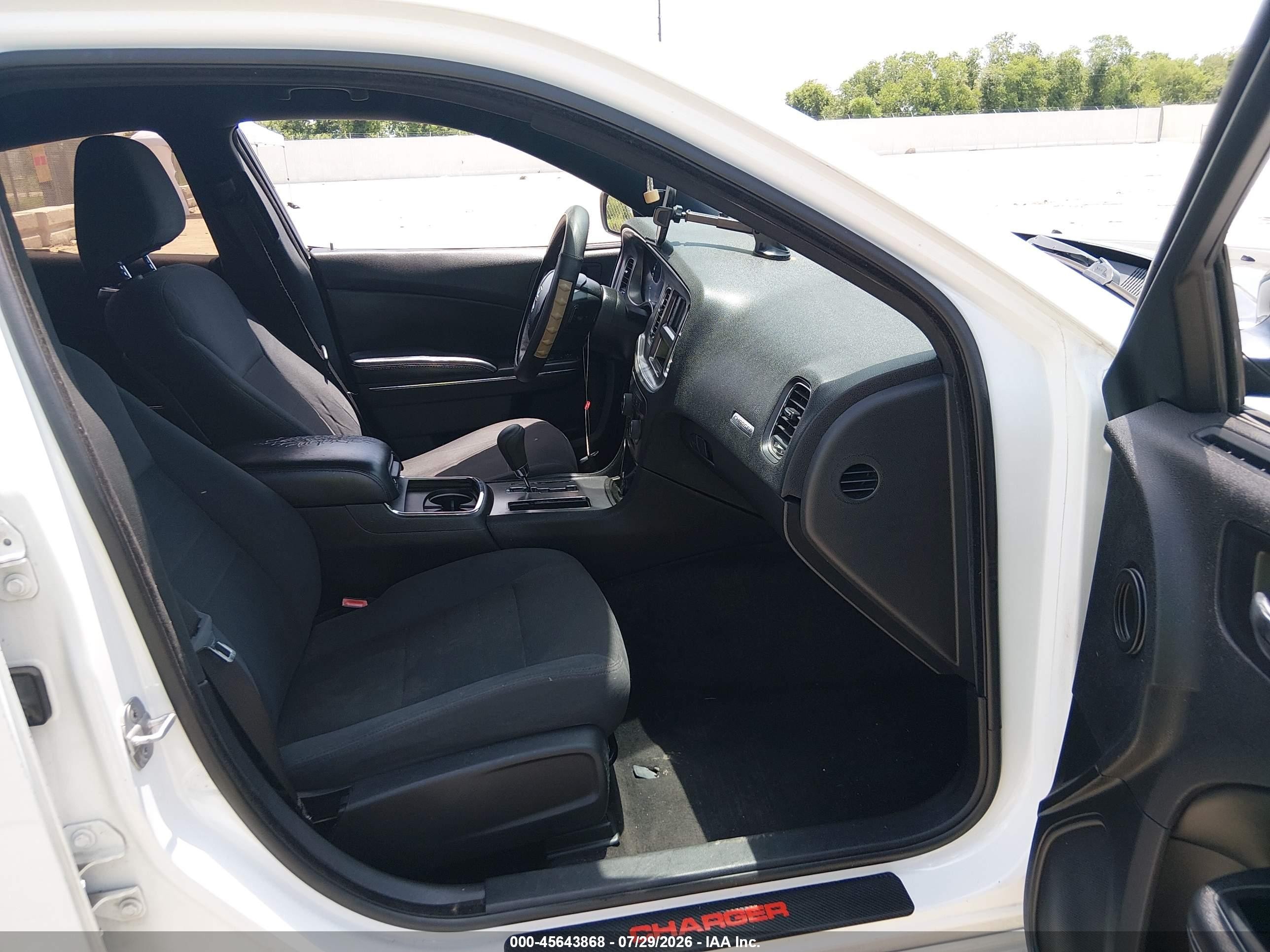 2011 Dodge Charger Белый vin: 2B3CL3CGXBH606291