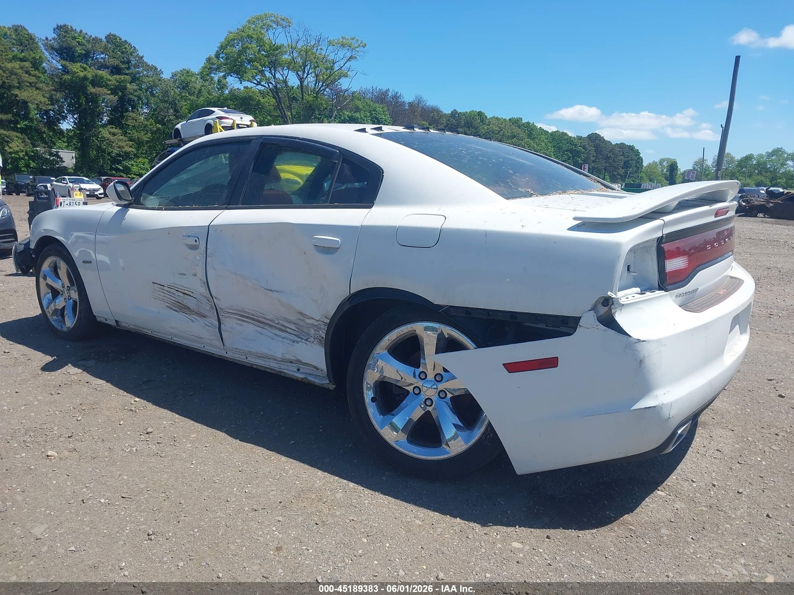 2011 Dodge Charger R/t White vin: 2B3CL5CT3BH502704