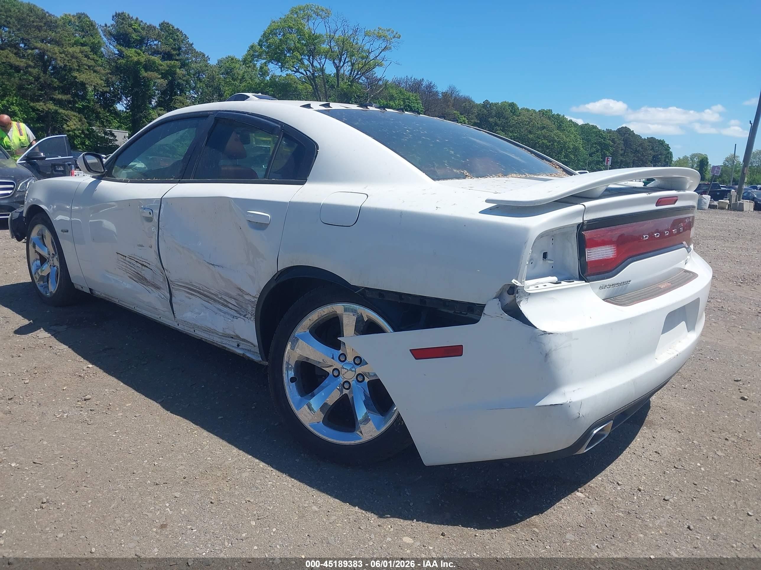 2011 Dodge Charger R/t White vin: 2B3CL5CT3BH502704