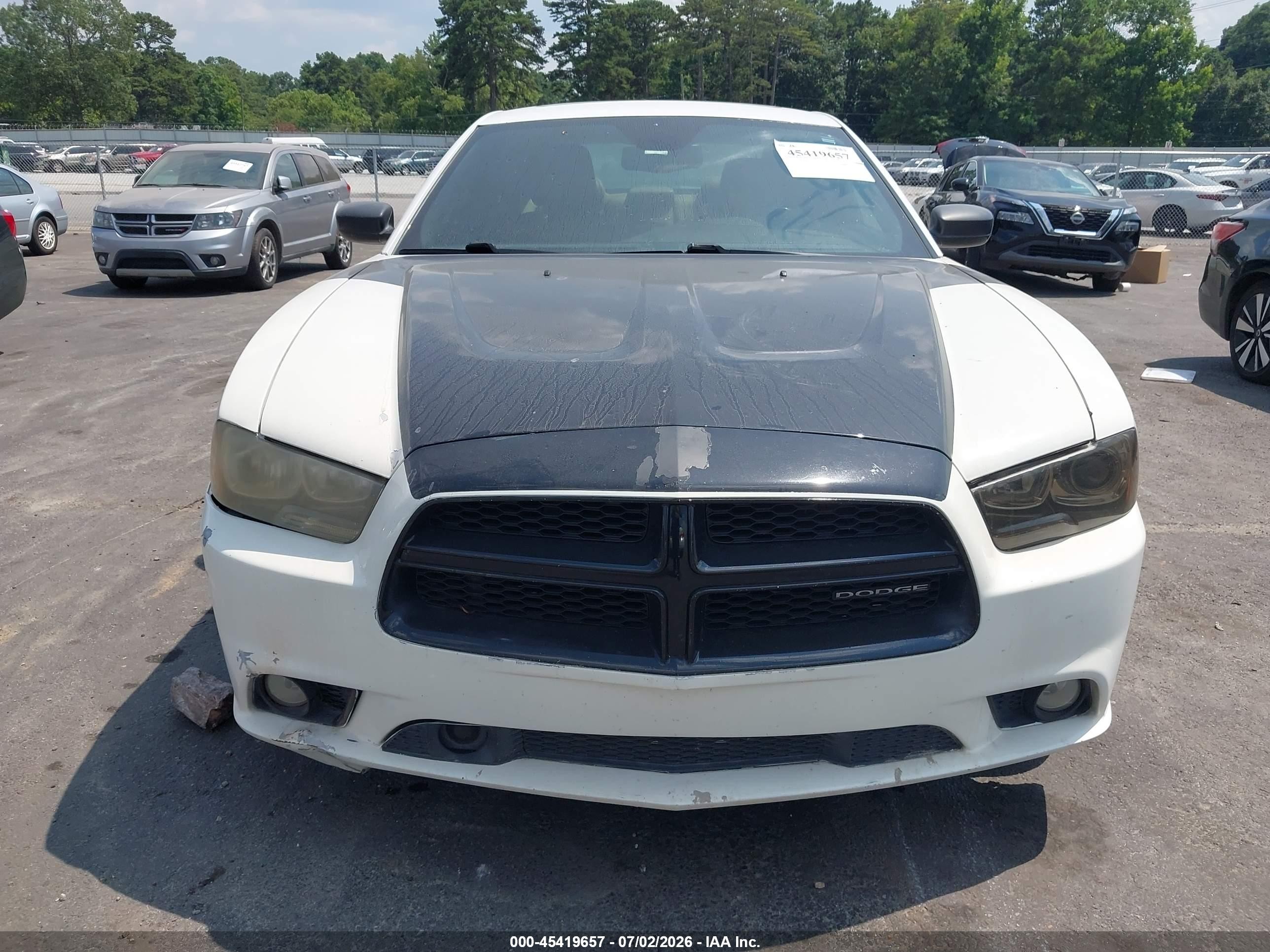 2011 Dodge Charger R/t White vin: 2B3CL5CT5BH555100