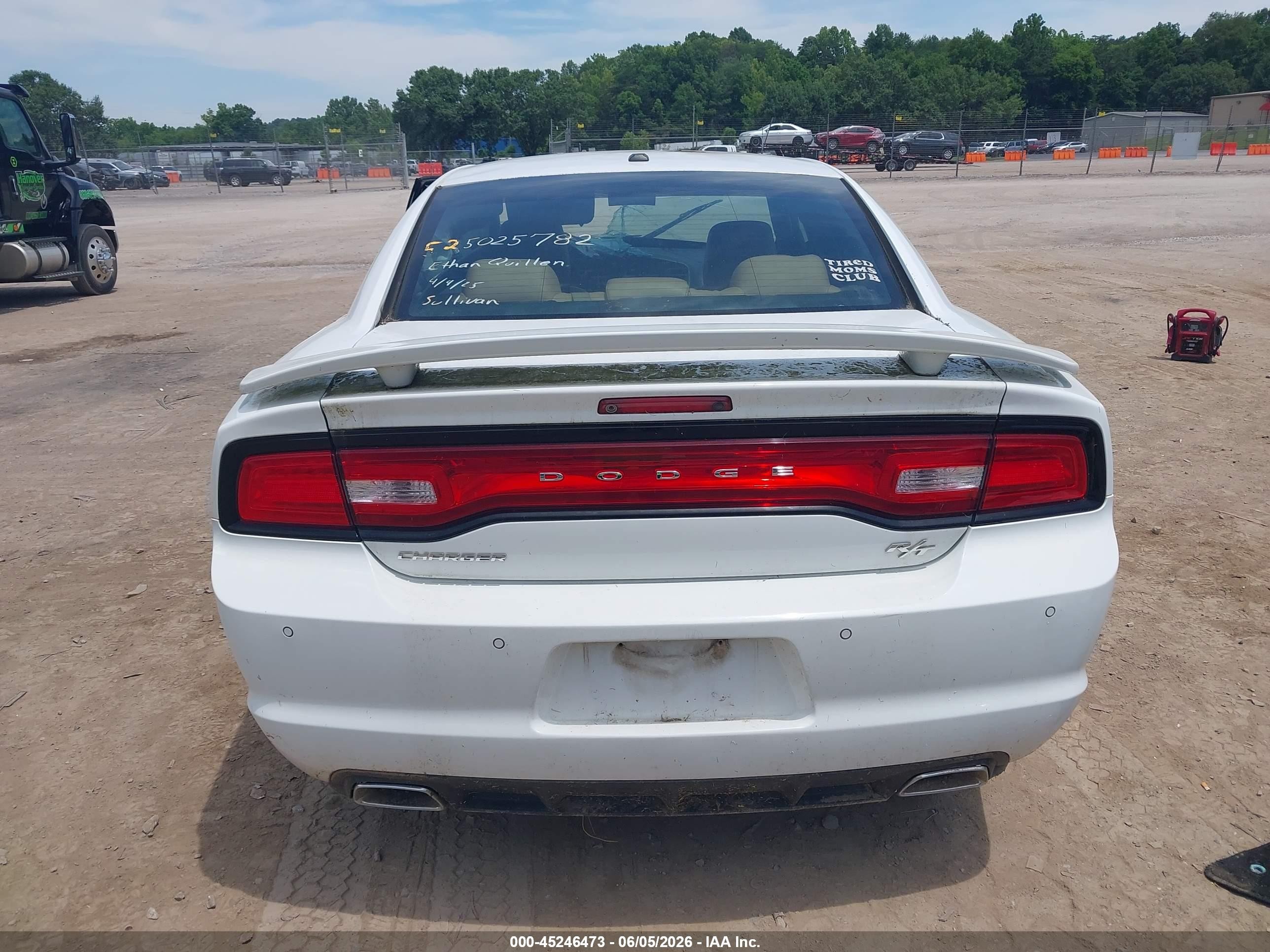 2011 Dodge Charger R/t White vin: 2B3CL5CT5BH609236