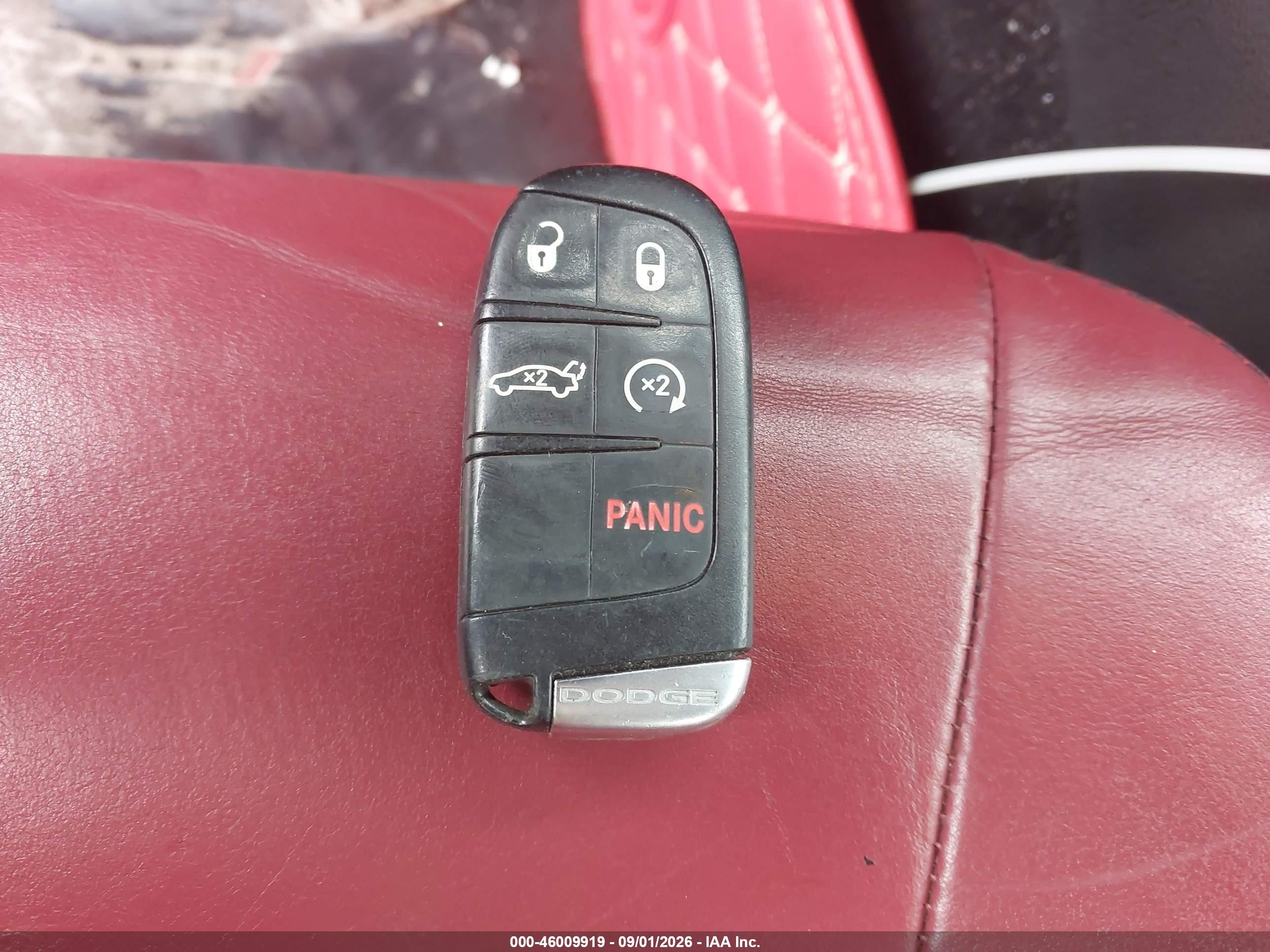 2011 Dodge Charger R/t Red vin: 2B3CM5CT2BH567931