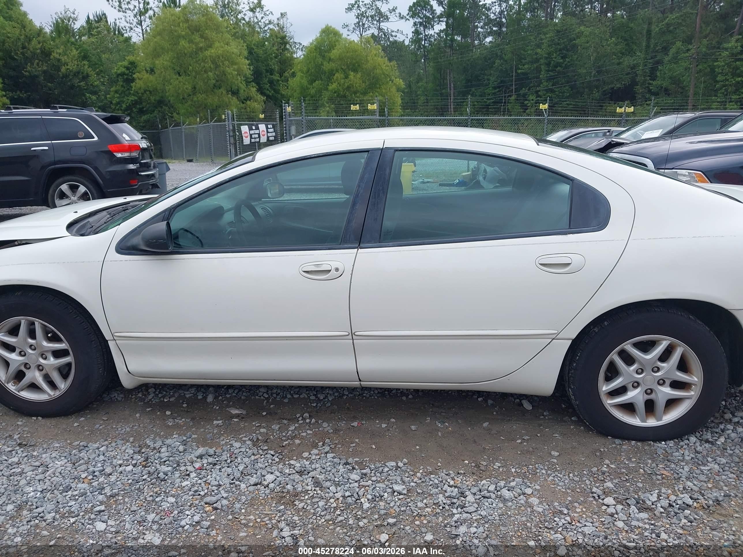 2004 Dodge Intrepid Se White vin: 2B3HD46R04H610570