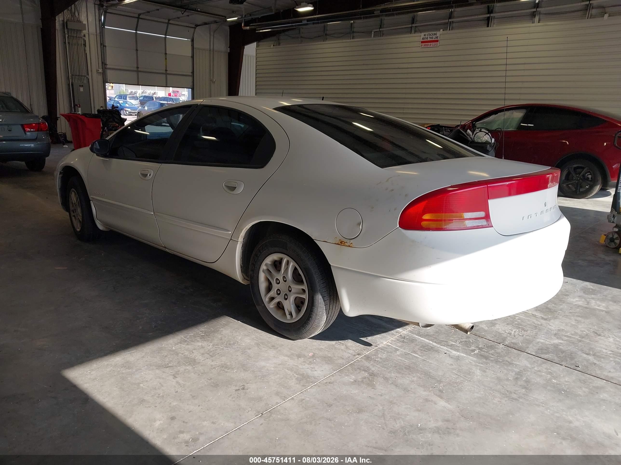 1999 Dodge Intrepid   White vin: 2B3HD46R1XH797841