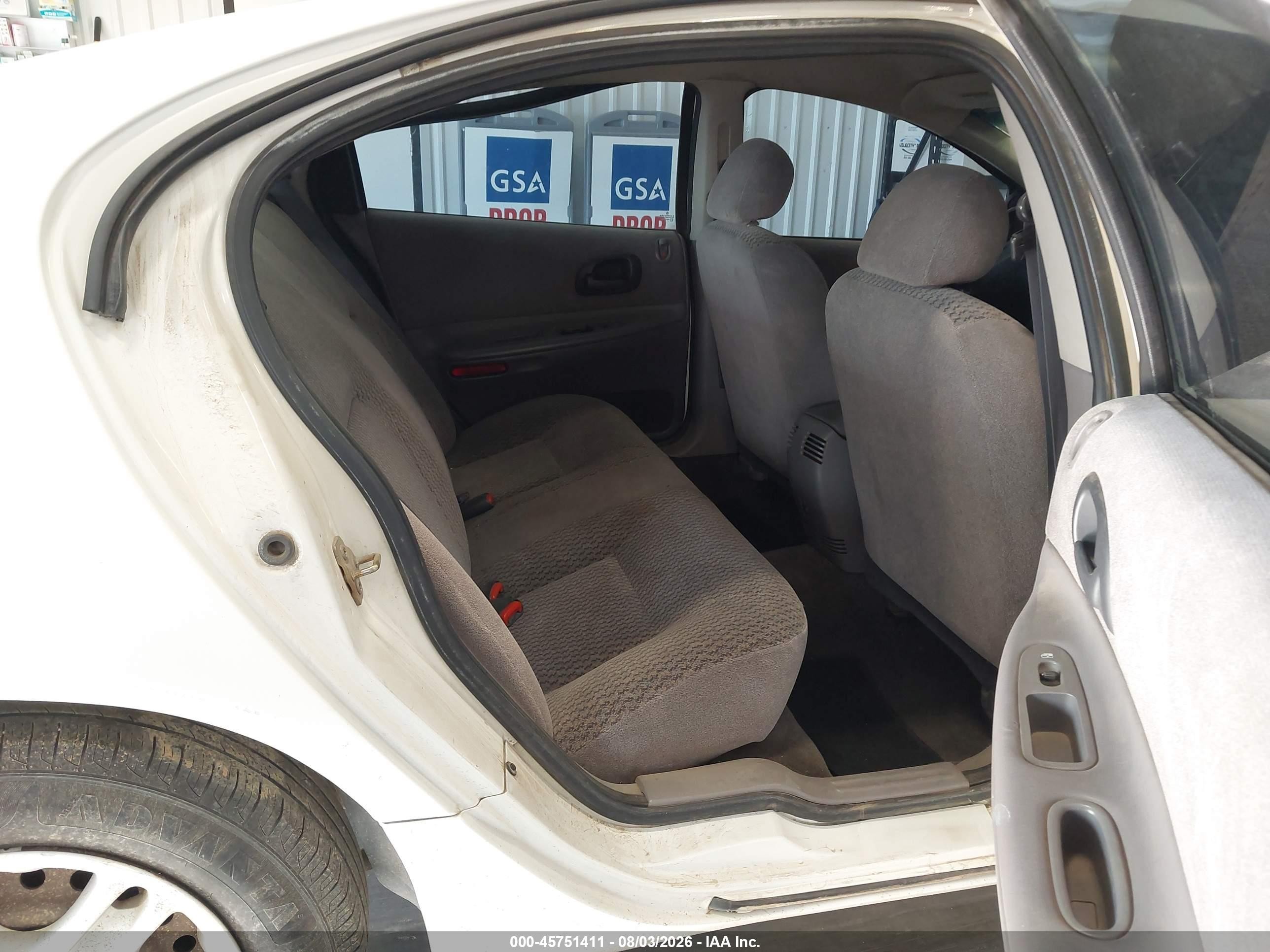 1999 Dodge Intrepid   White vin: 2B3HD46R1XH797841