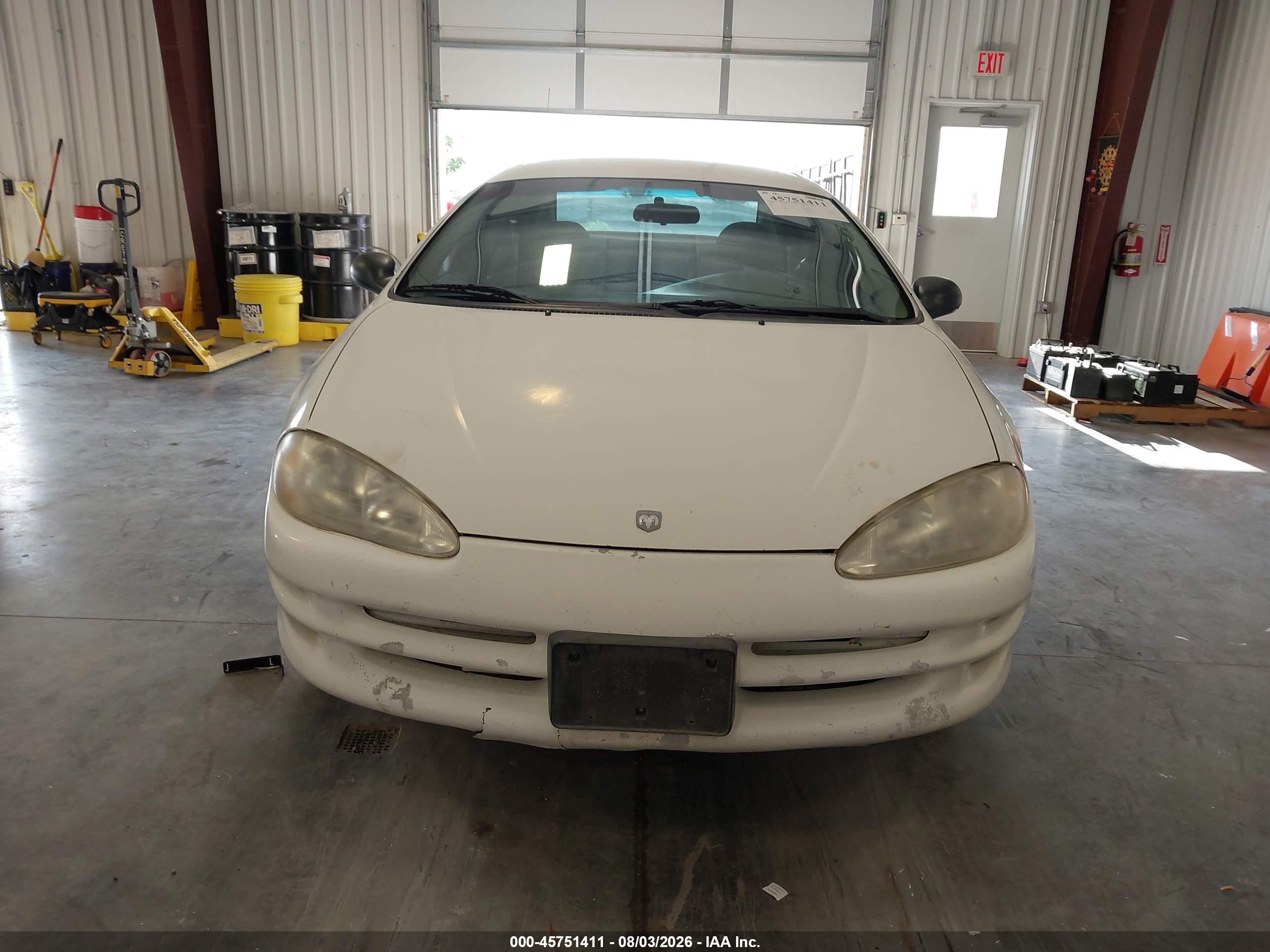 1999 Dodge Intrepid   White vin: 2B3HD46R1XH797841