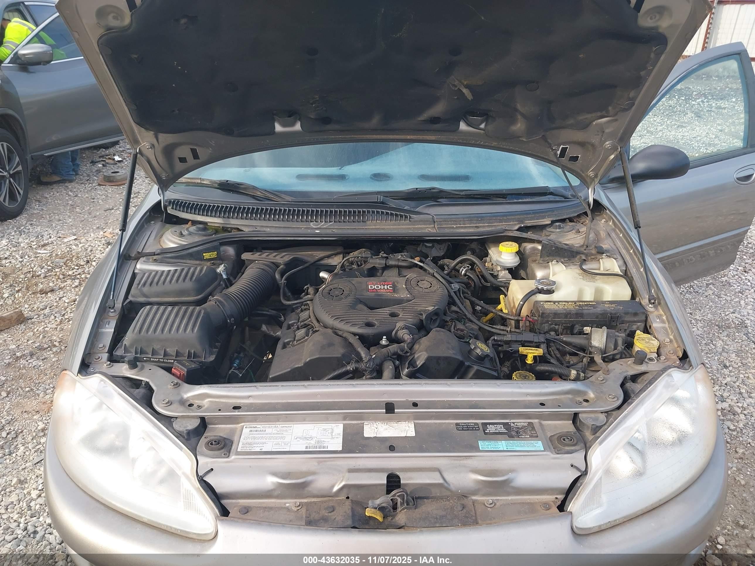 1999 Dodge Intrepid   Silver vin: 2B3HD46R8XH824016