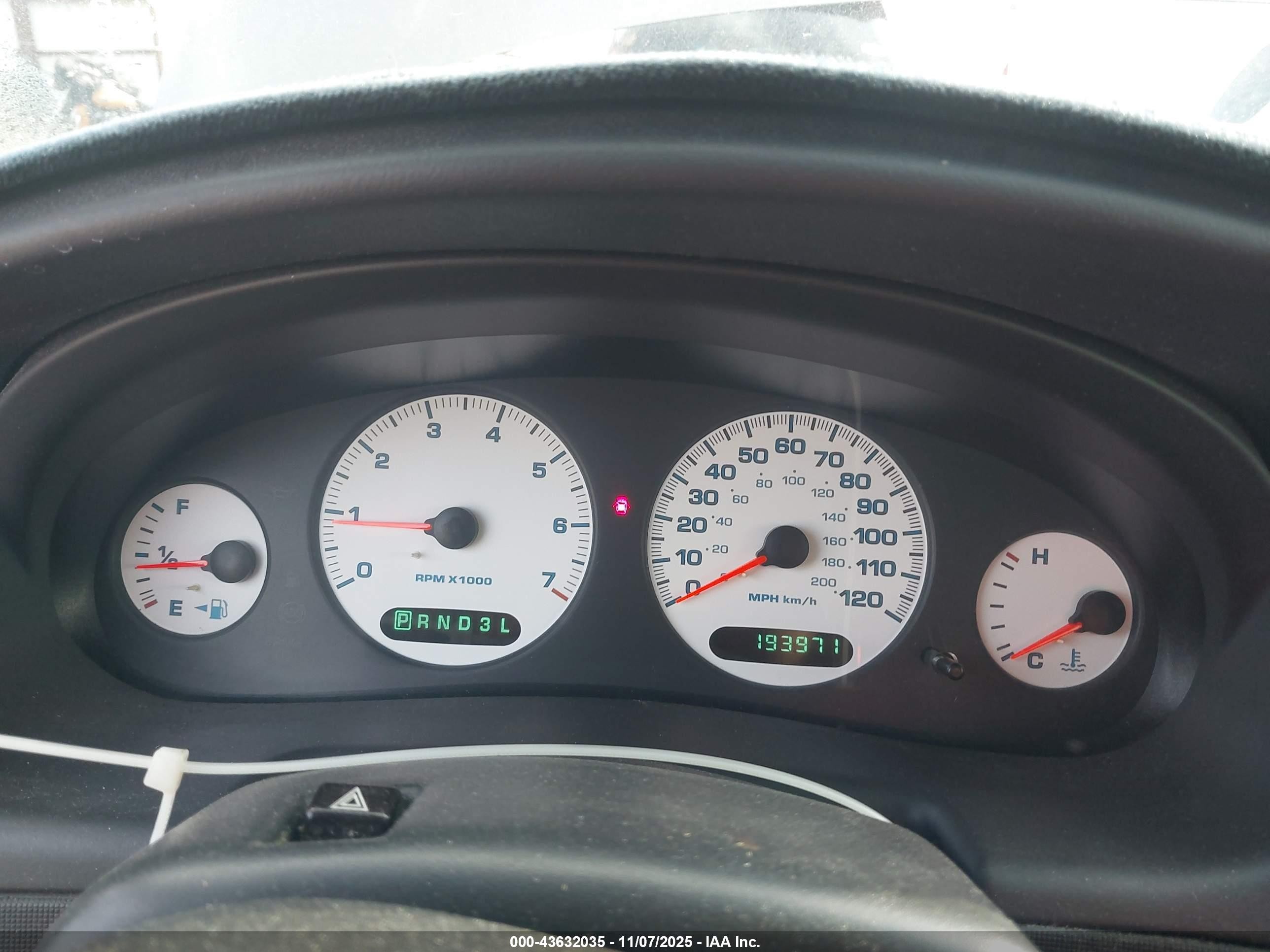 1999 Dodge Intrepid   Silver vin: 2B3HD46R8XH824016