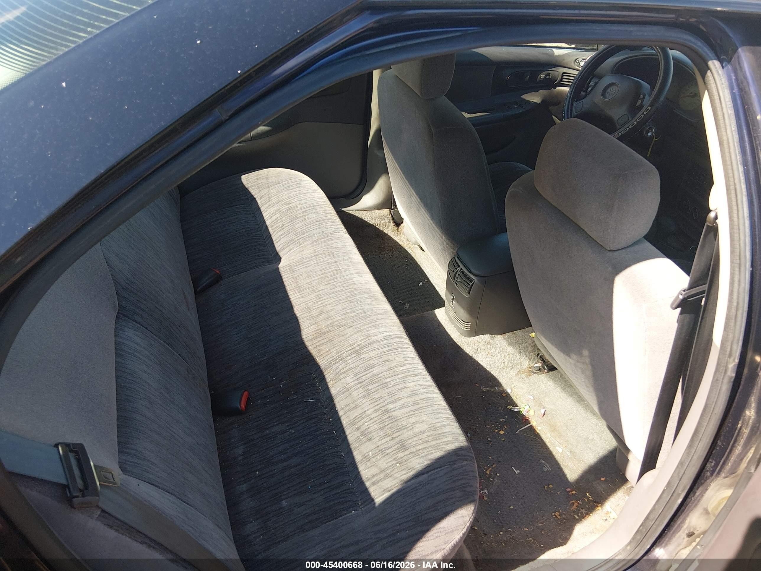 1997 Dodge Intrepid   Purple vin: 2B3HD46T1VH692418