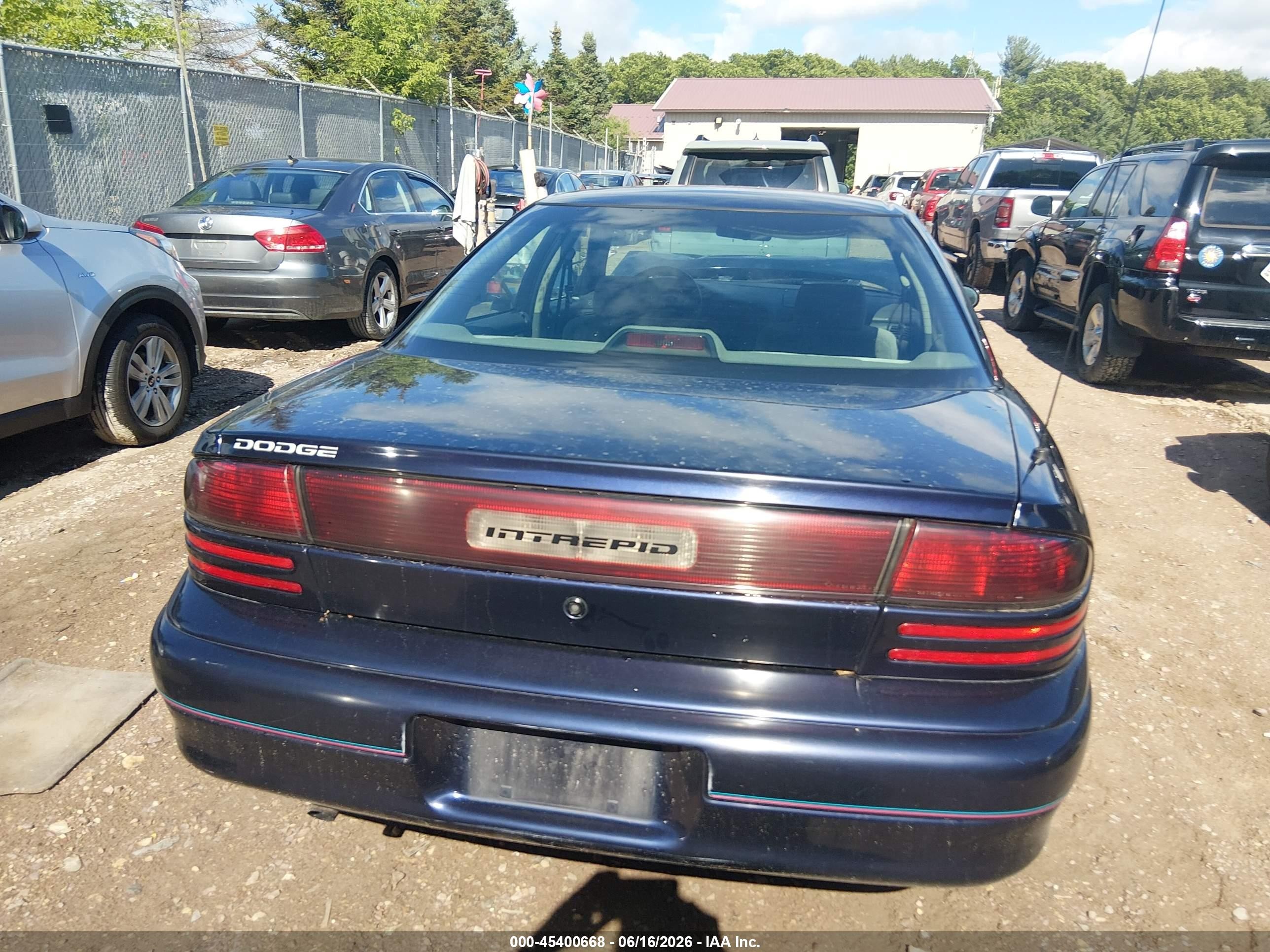 1997 Dodge Intrepid   Purple vin: 2B3HD46T1VH692418