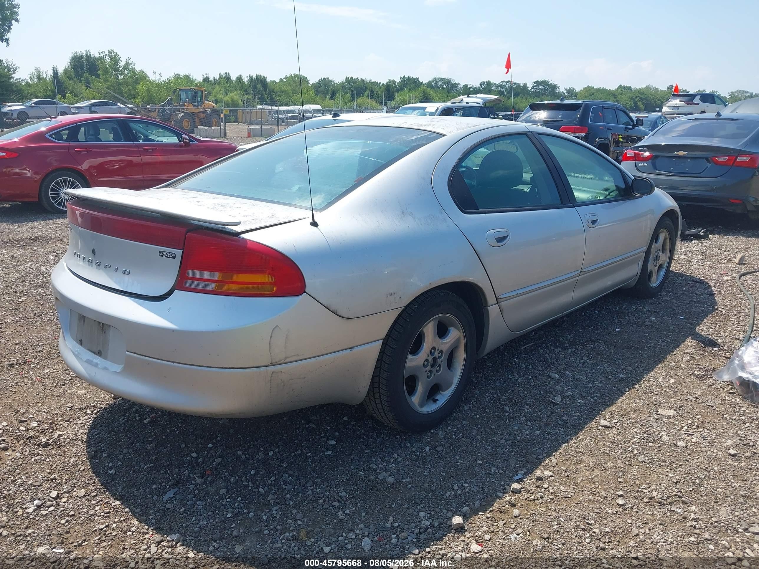 2002 Dodge Intrepid Es Silver vin: 2B3HD56G92H261331