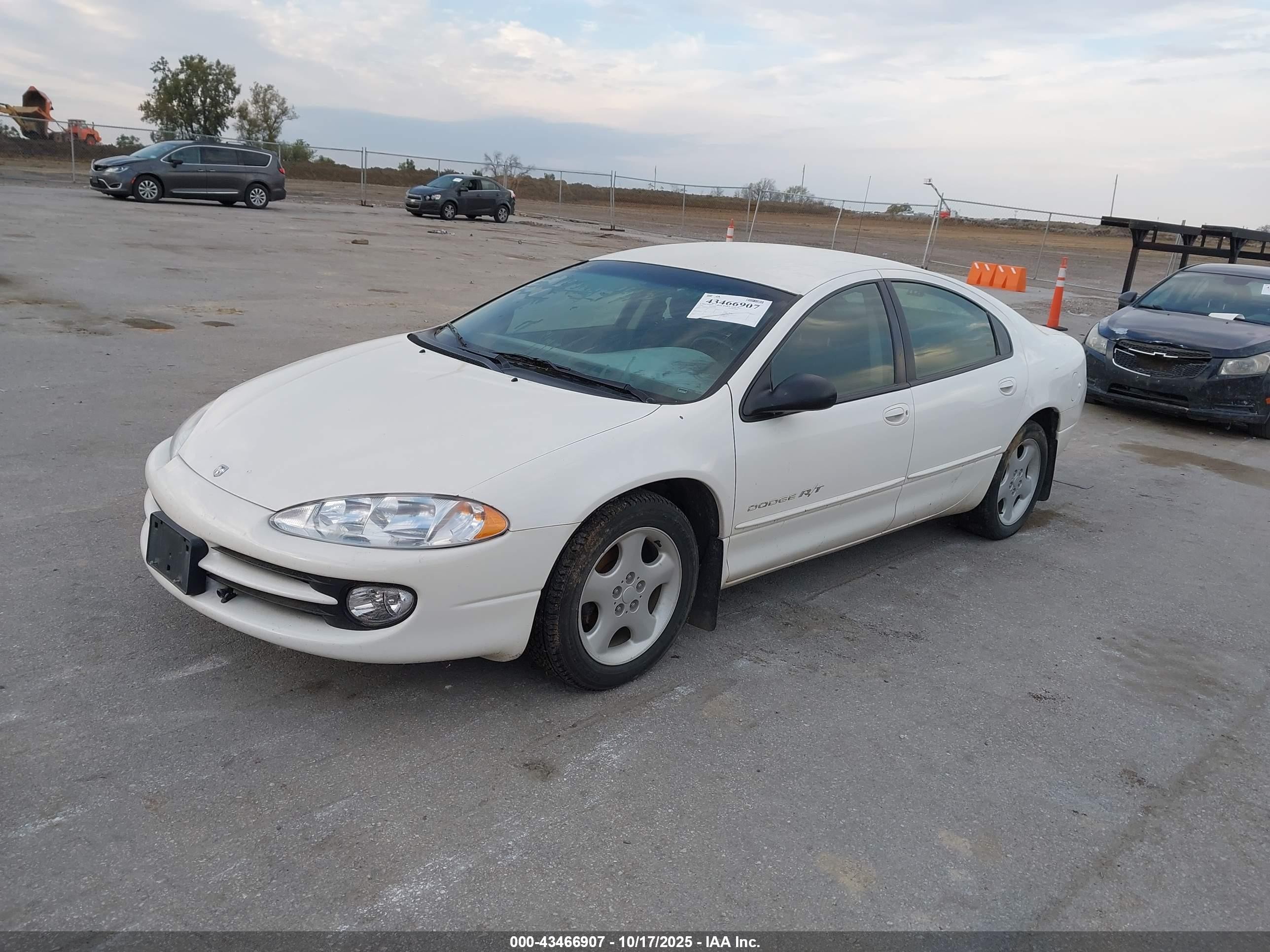 2000 Dodge Intrepid R/t White vin: 2B3HD76V8YH425879
