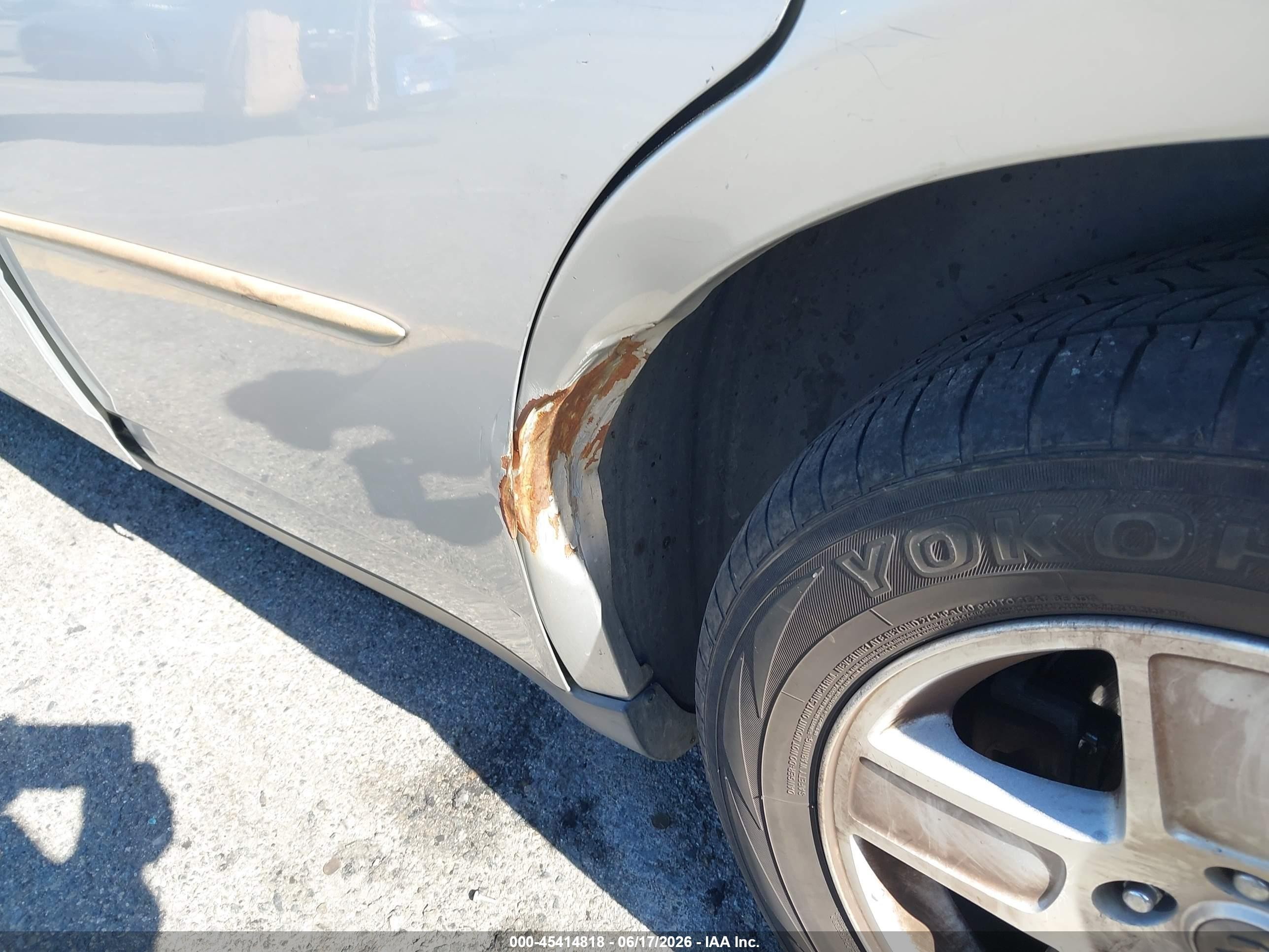 2007 Dodge Charger   Silver vin: 2B3KA43G07H826473