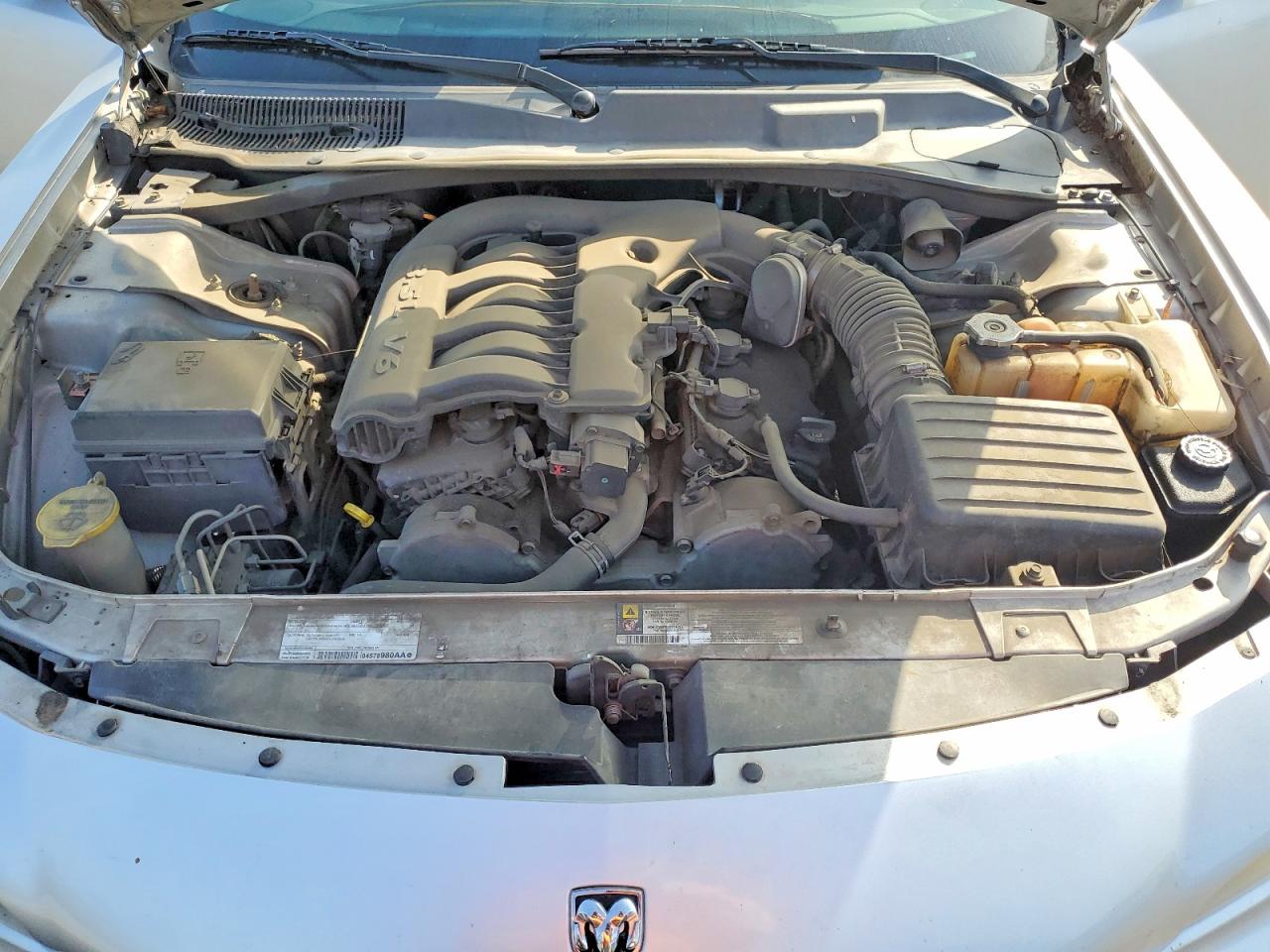 2008 Dodge Charger Silver vin: 2B3KA43G08H196729