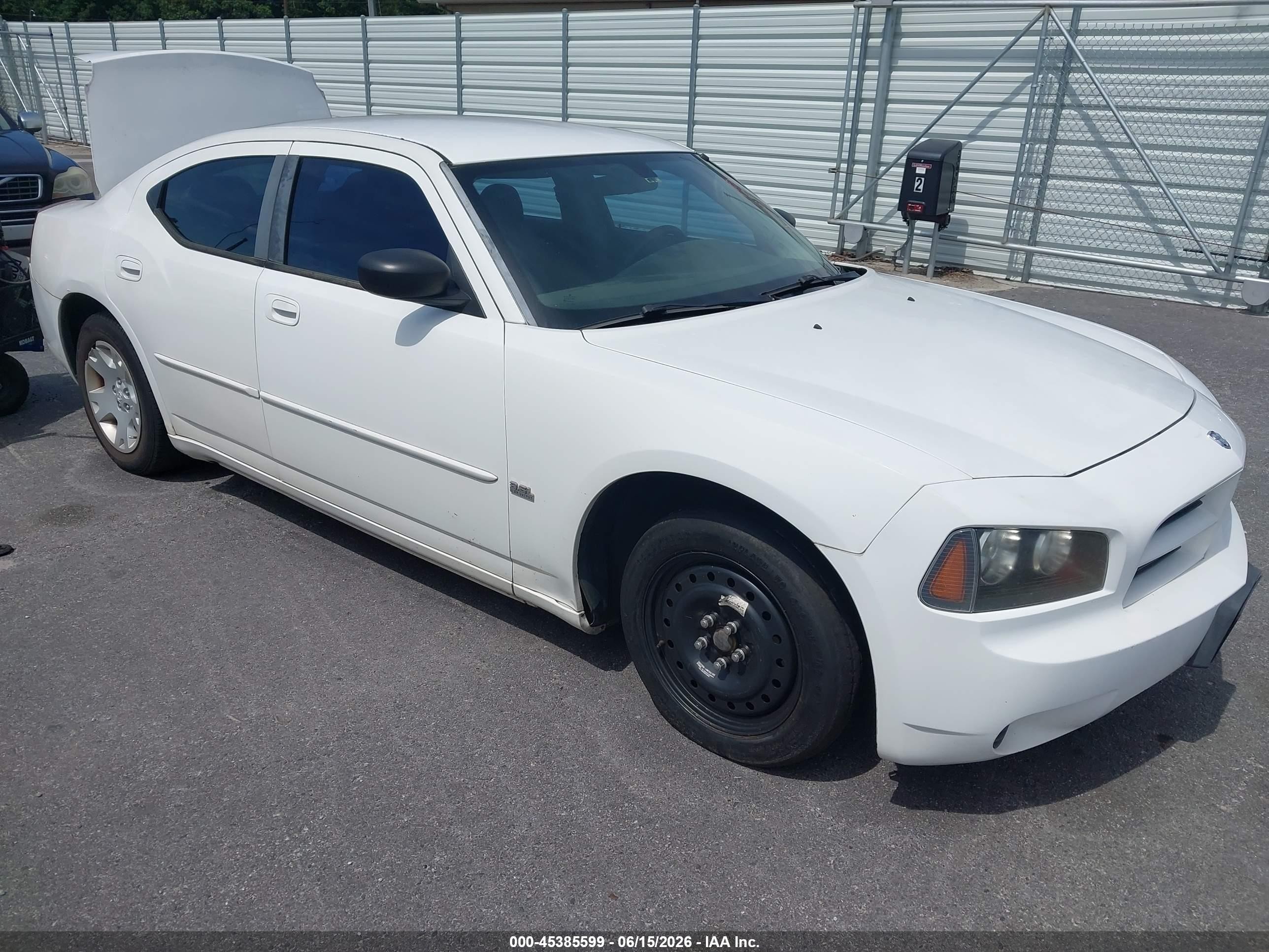 2006 Dodge Charger   White vin: 2B3KA43G16H422578