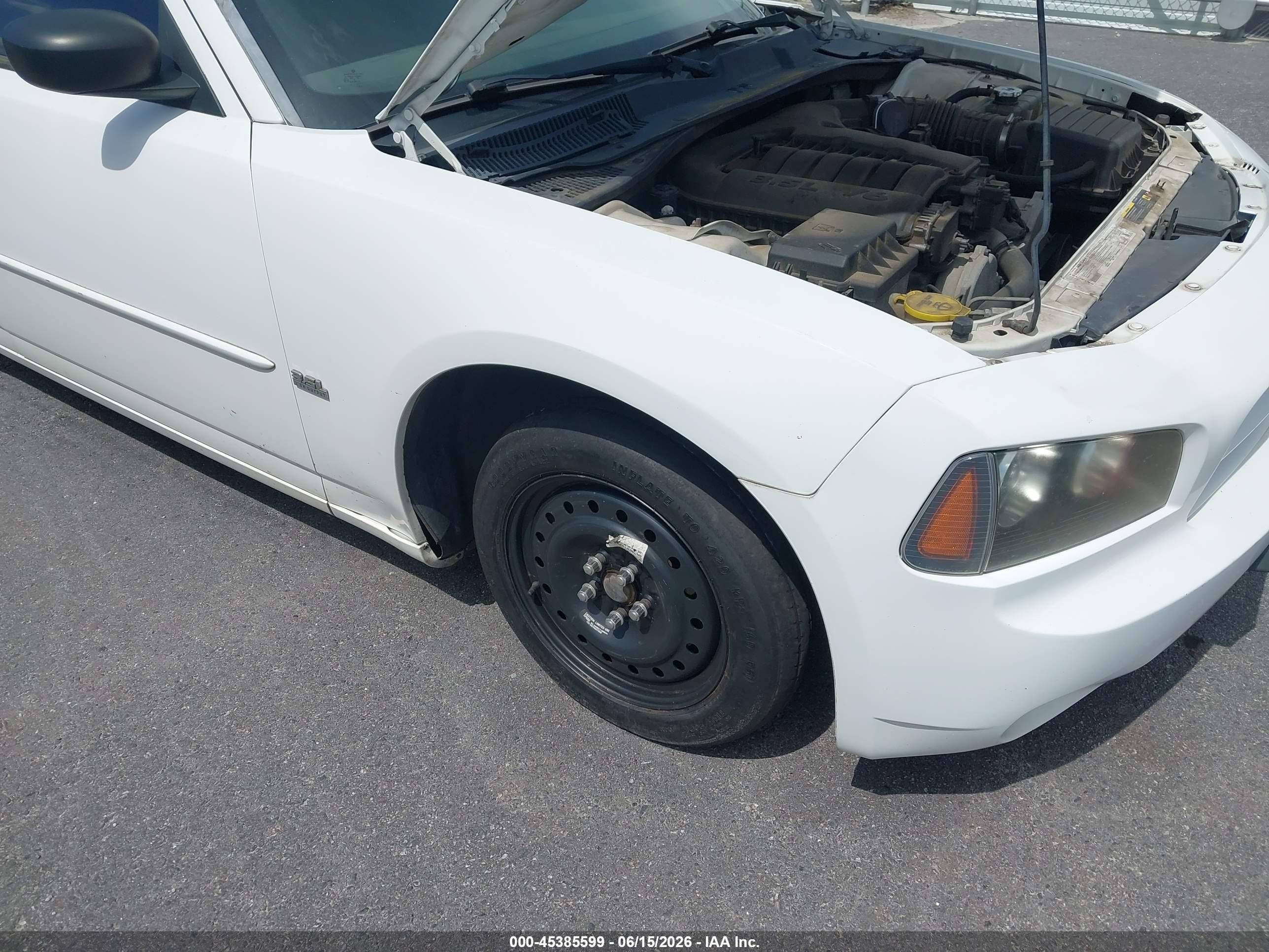 2006 Dodge Charger   White vin: 2B3KA43G16H422578