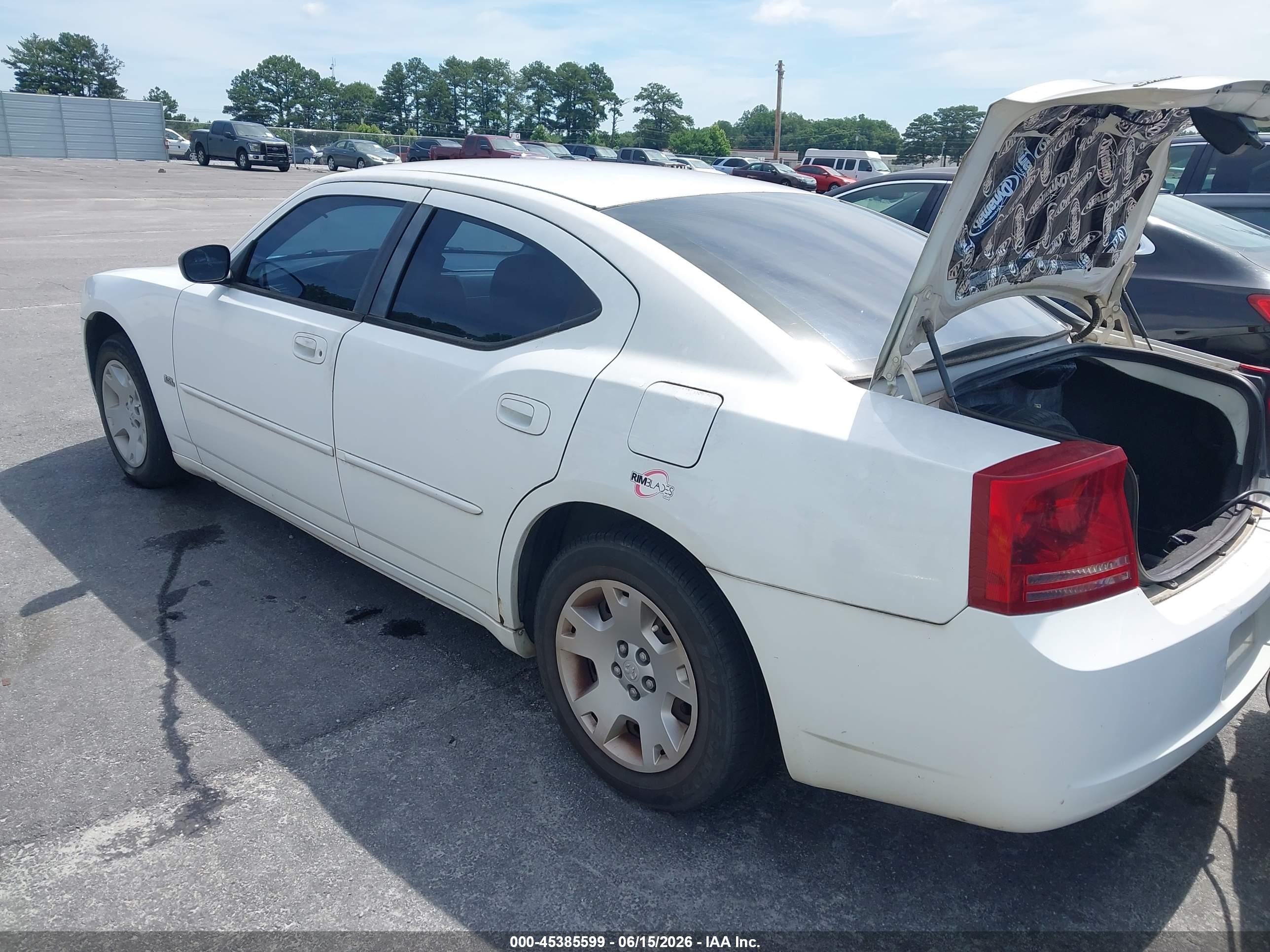 2006 Dodge Charger   White vin: 2B3KA43G16H422578