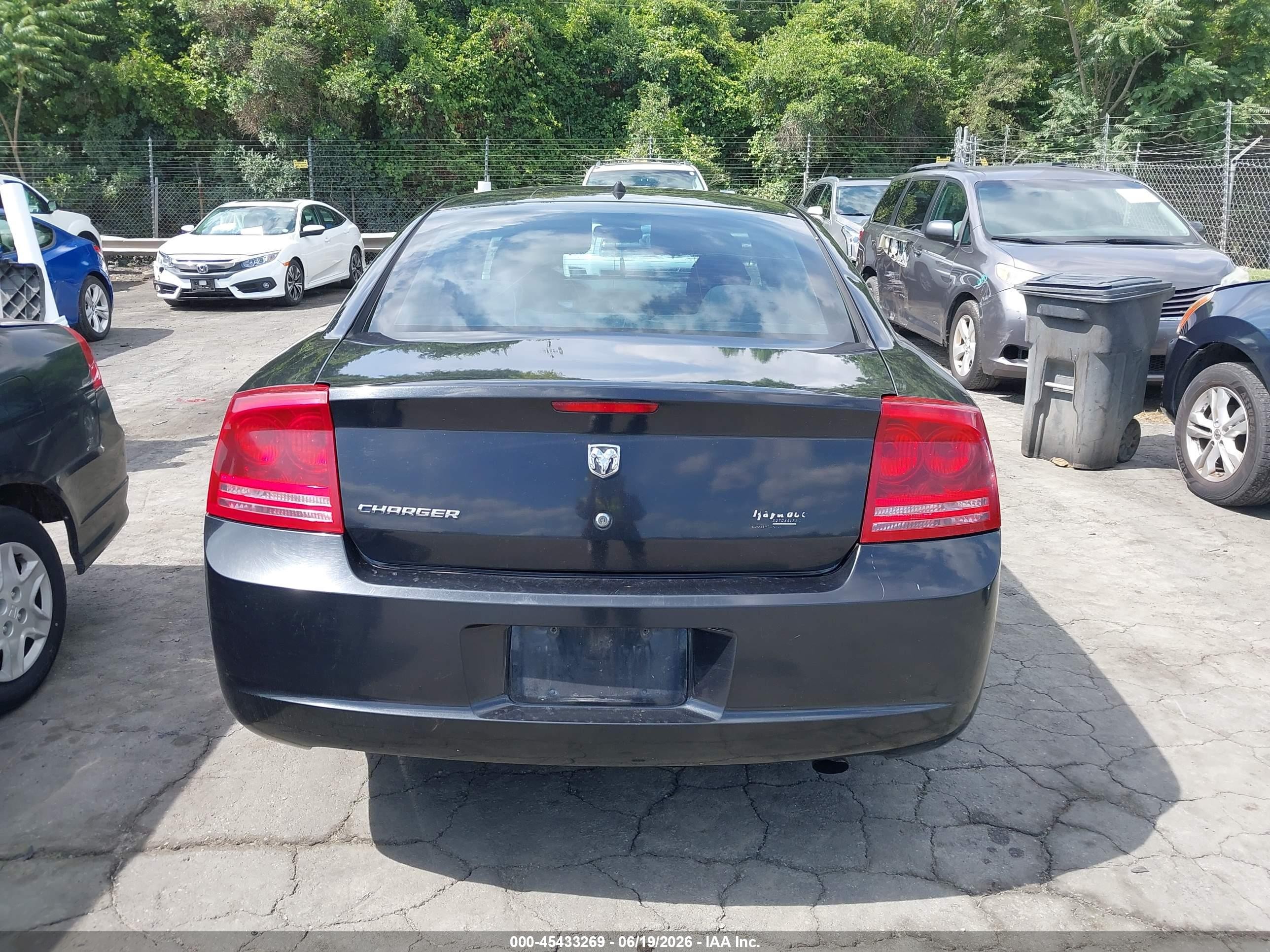 2008 Dodge Charger   Black vin: 2B3KA43G18H173248