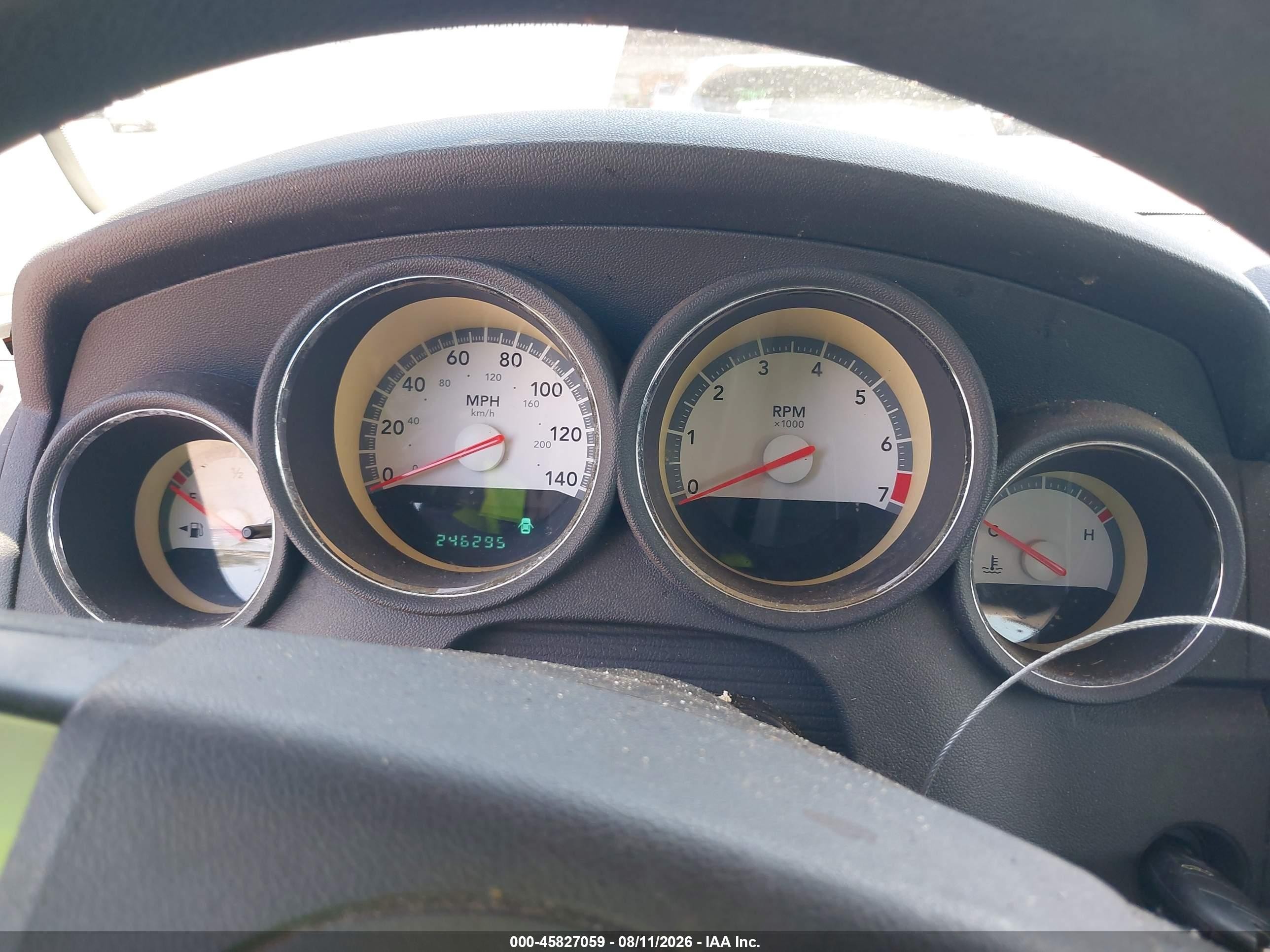 2008 Dodge Charger   Silver vin: 2B3KA43G18H181950
