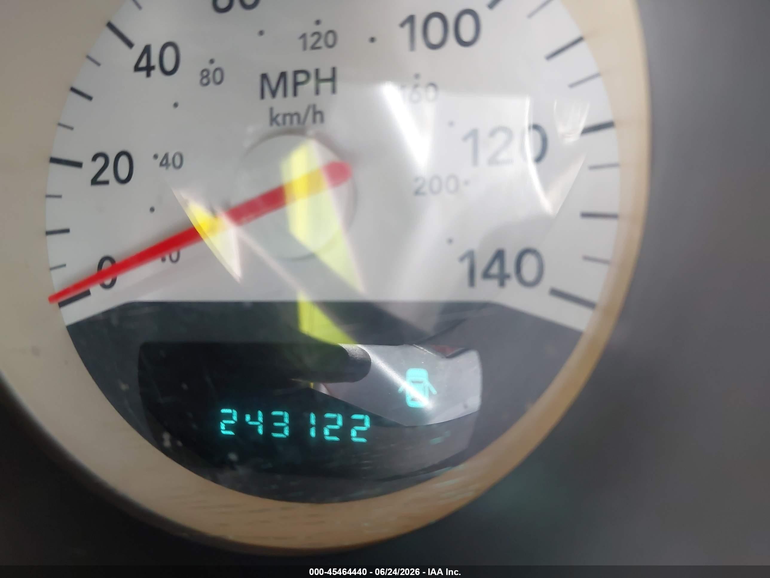 2007 Dodge Charger   White vin: 2B3KA43G47H893027
