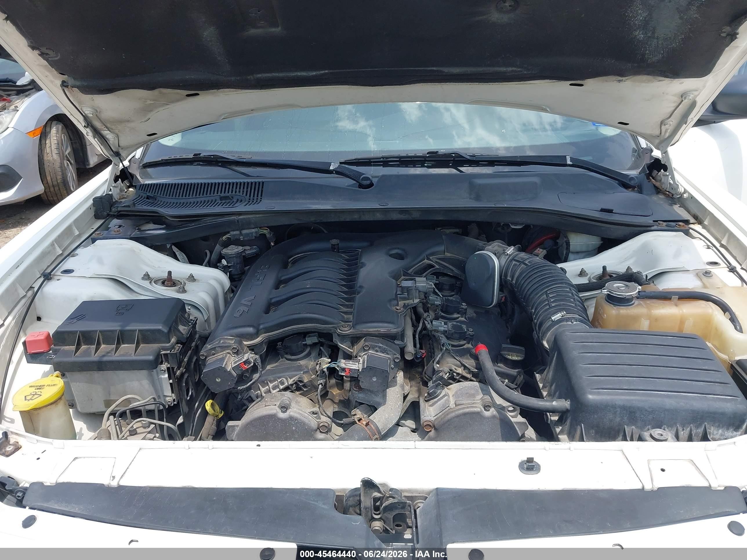 2007 Dodge Charger   White vin: 2B3KA43G47H893027