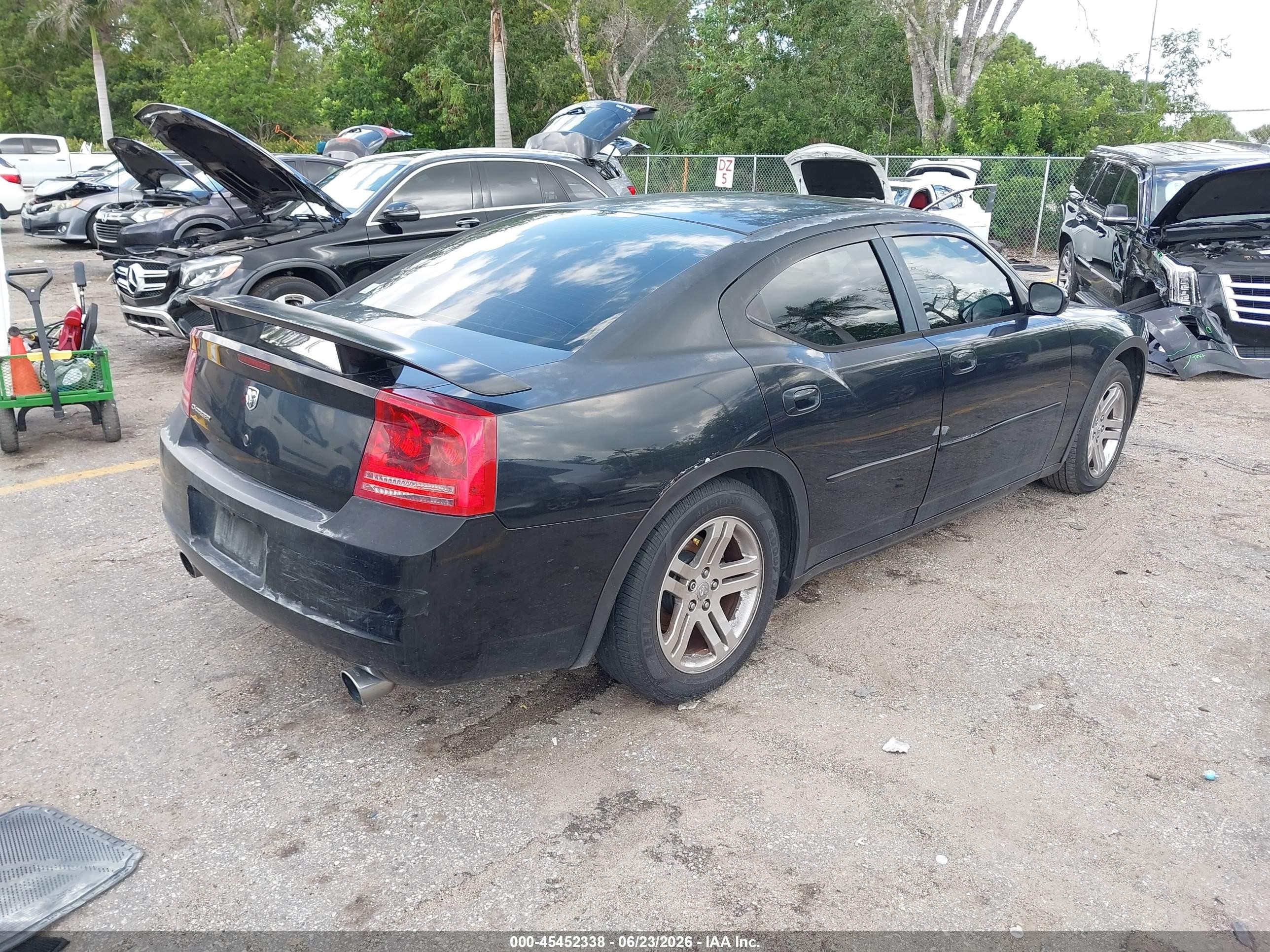2006 Dodge Charger   Black vin: 2B3KA43G56H233206