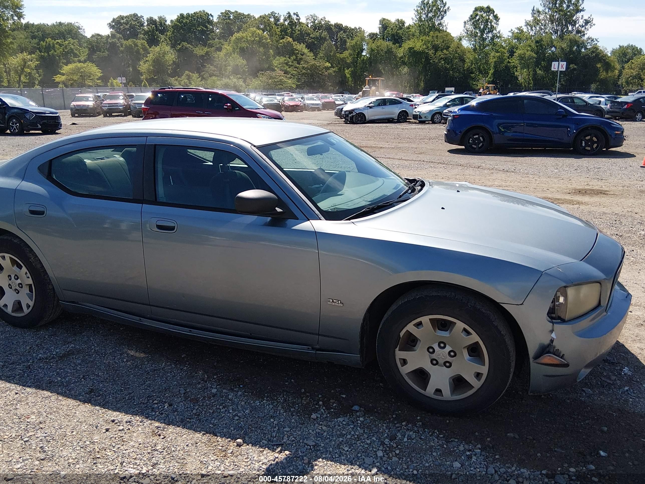 2007 Dodge Charger   Silver vin: 2B3KA43G57H707155