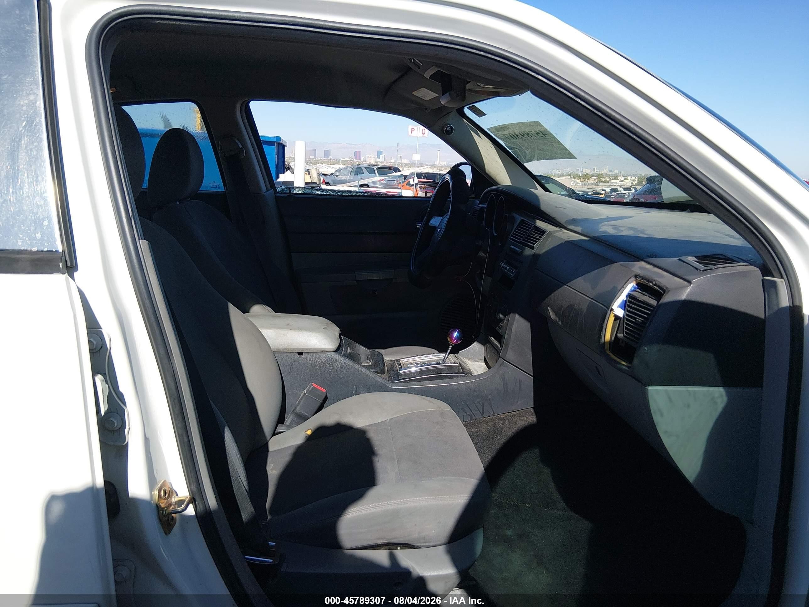 2006 Dodge Charger   White vin: 2B3KA43G66H472652