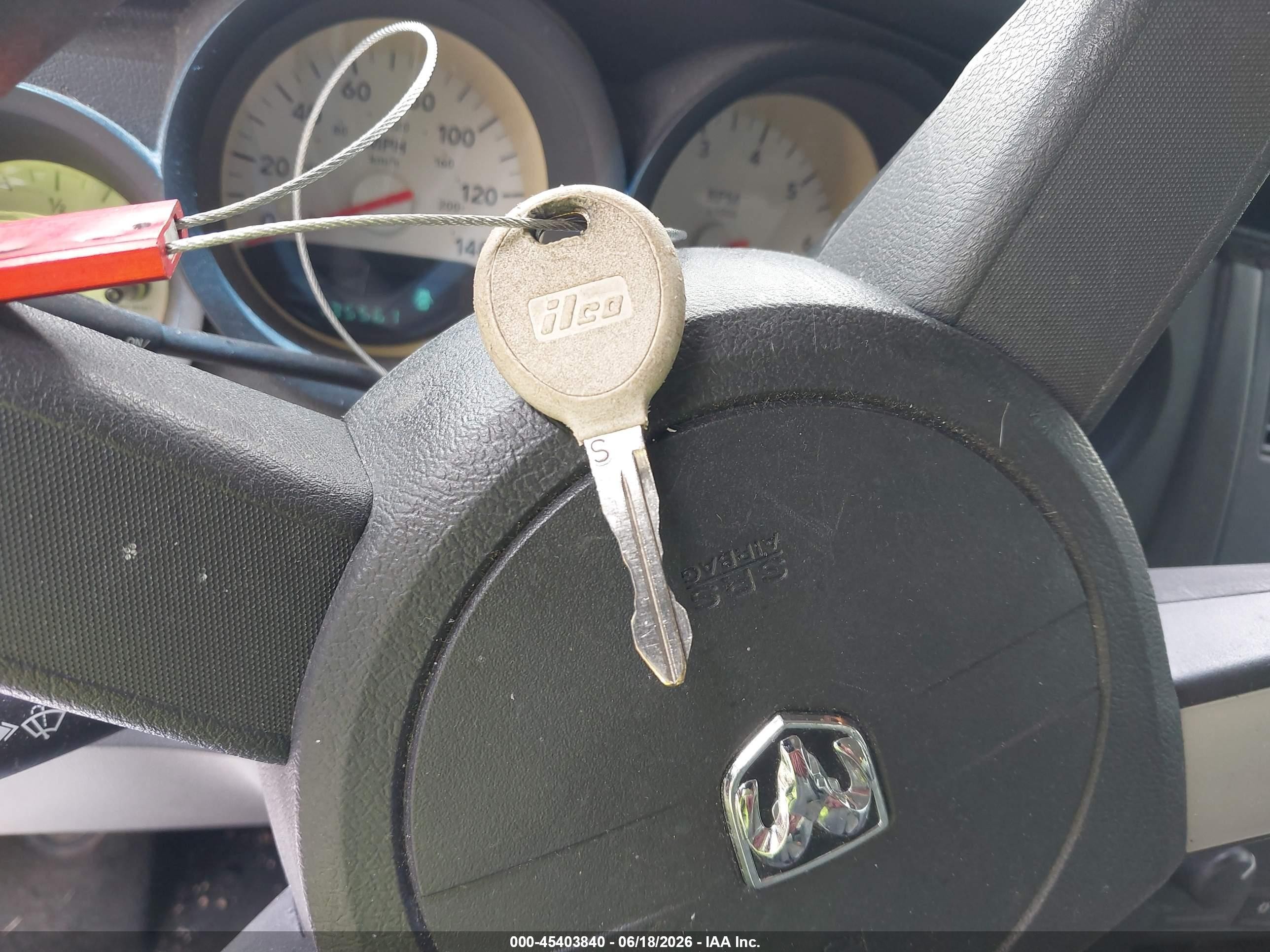 2007 Dodge Charger   Silver vin: 2B3KA43G77H863522