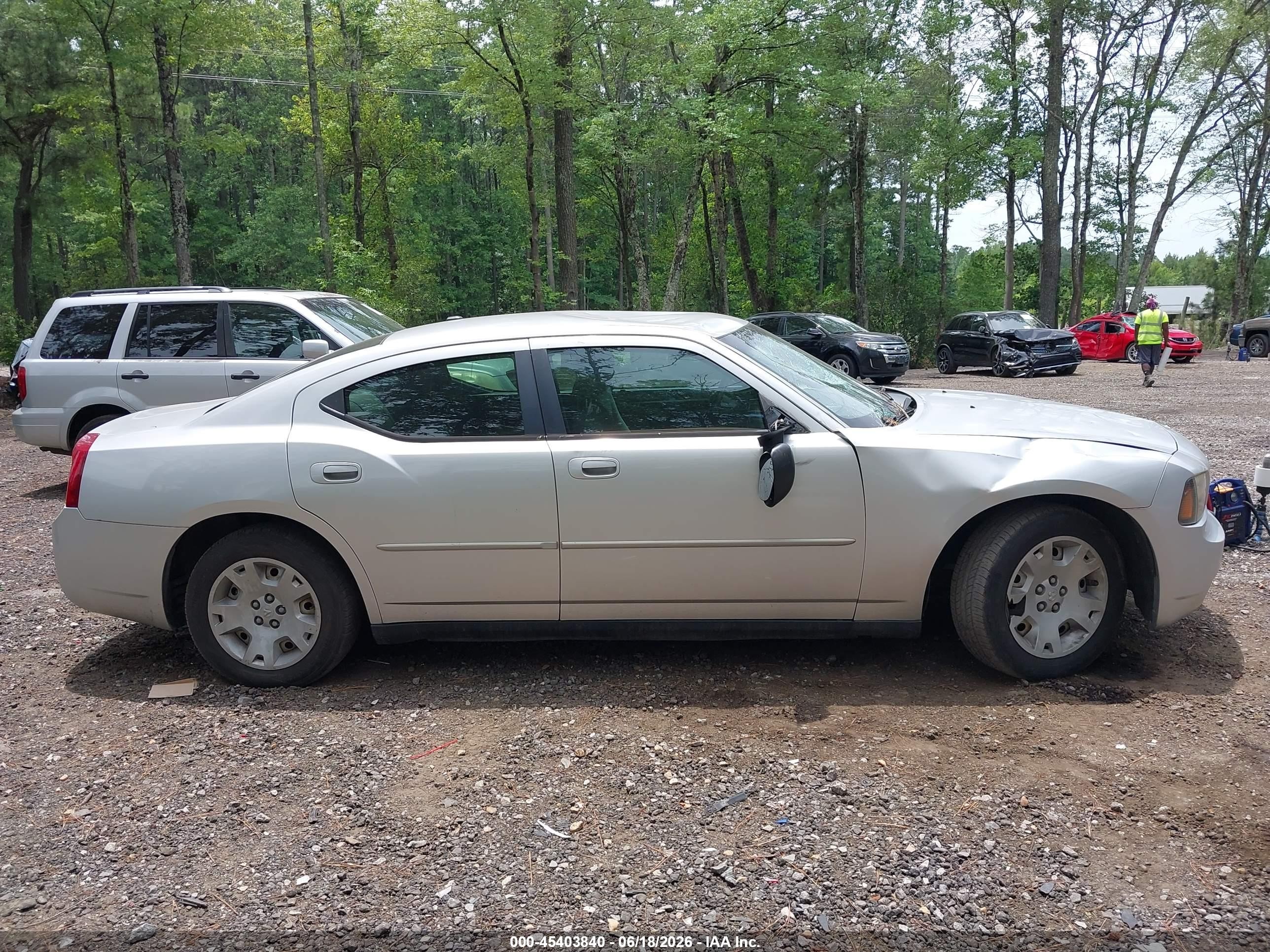 2007 Dodge Charger   Silver vin: 2B3KA43G77H863522